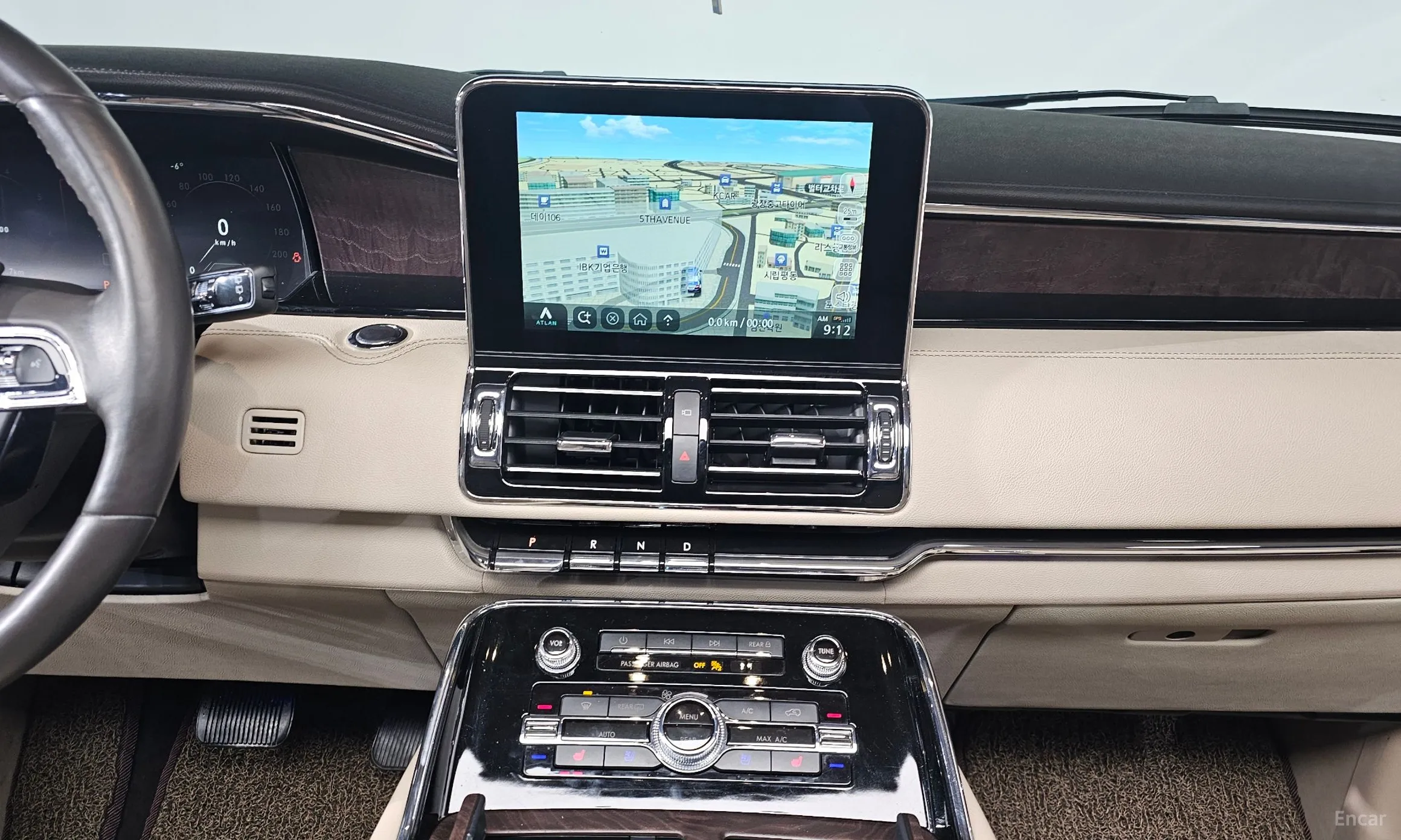 Lincoln Navigator 4th generation превью 14