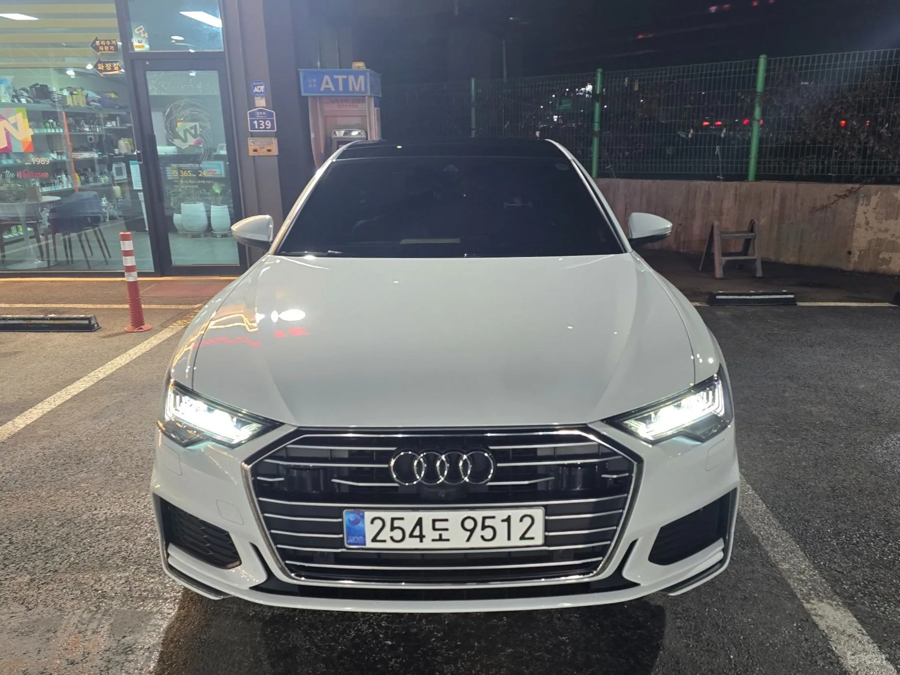 Audi A6 (C8)