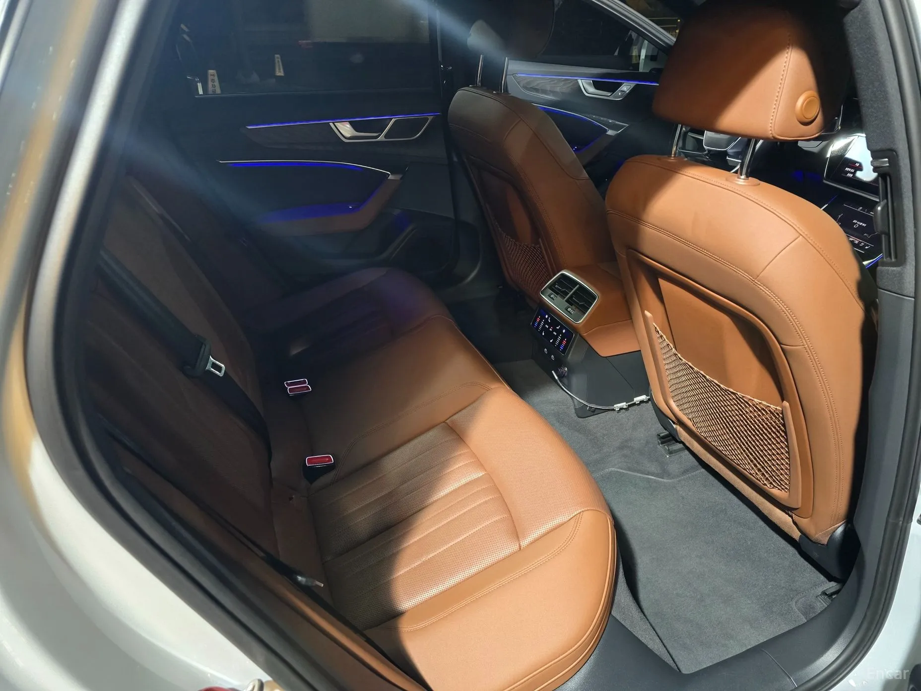 Audi A6 (C8) превью 12