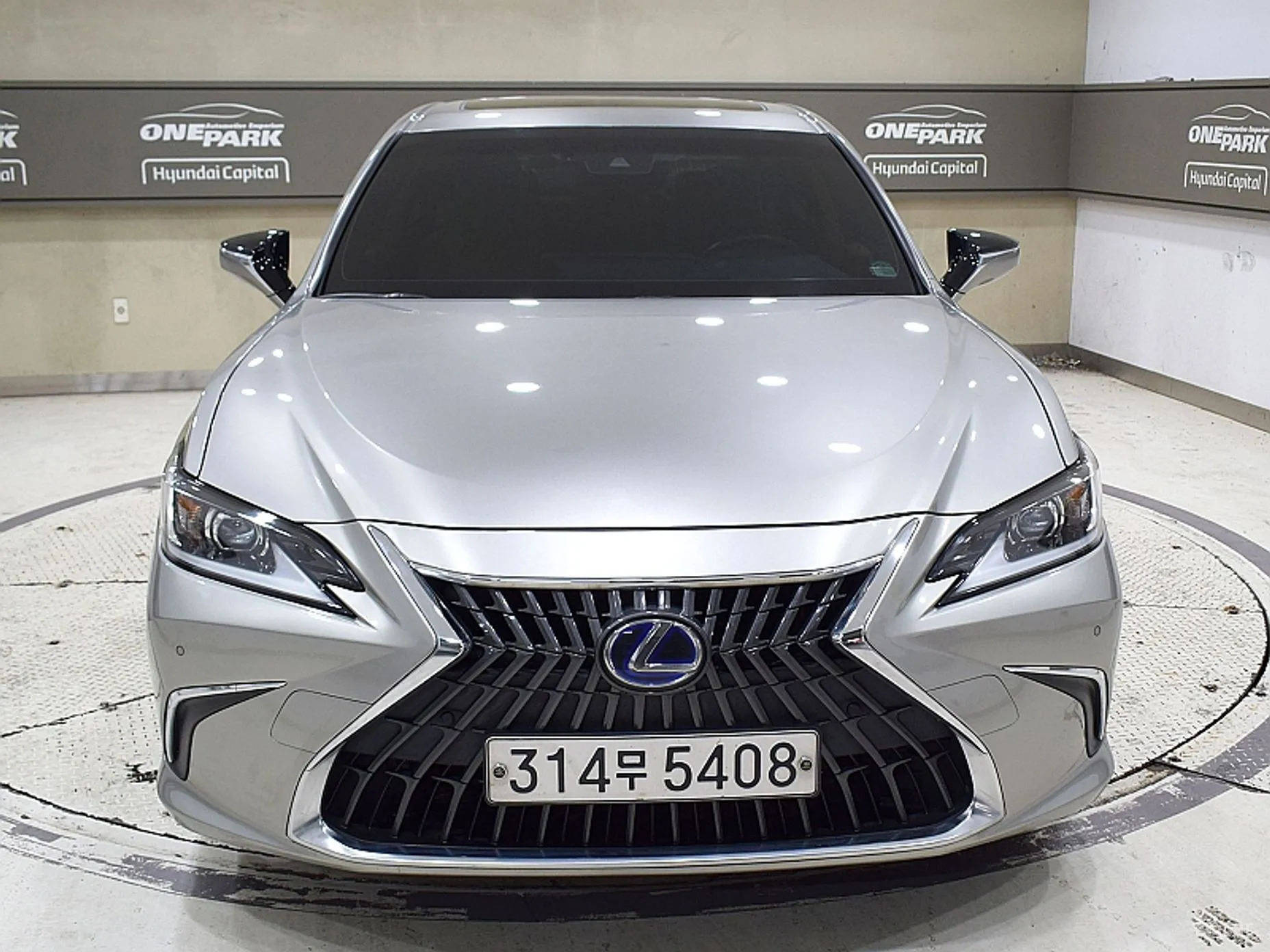 Lexus ES300h 7th Generation