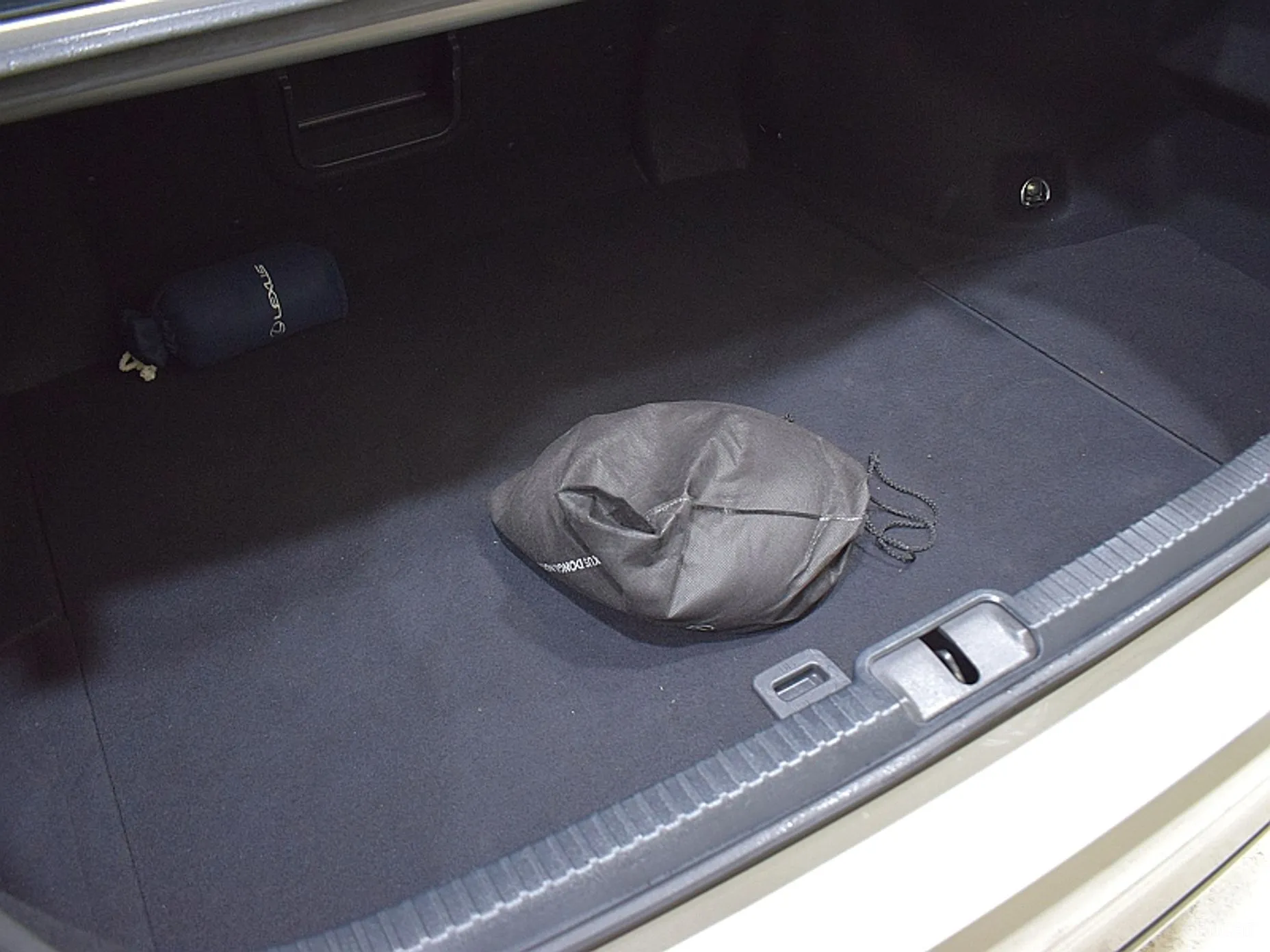 Lexus ES300h 7th Generation превью 20