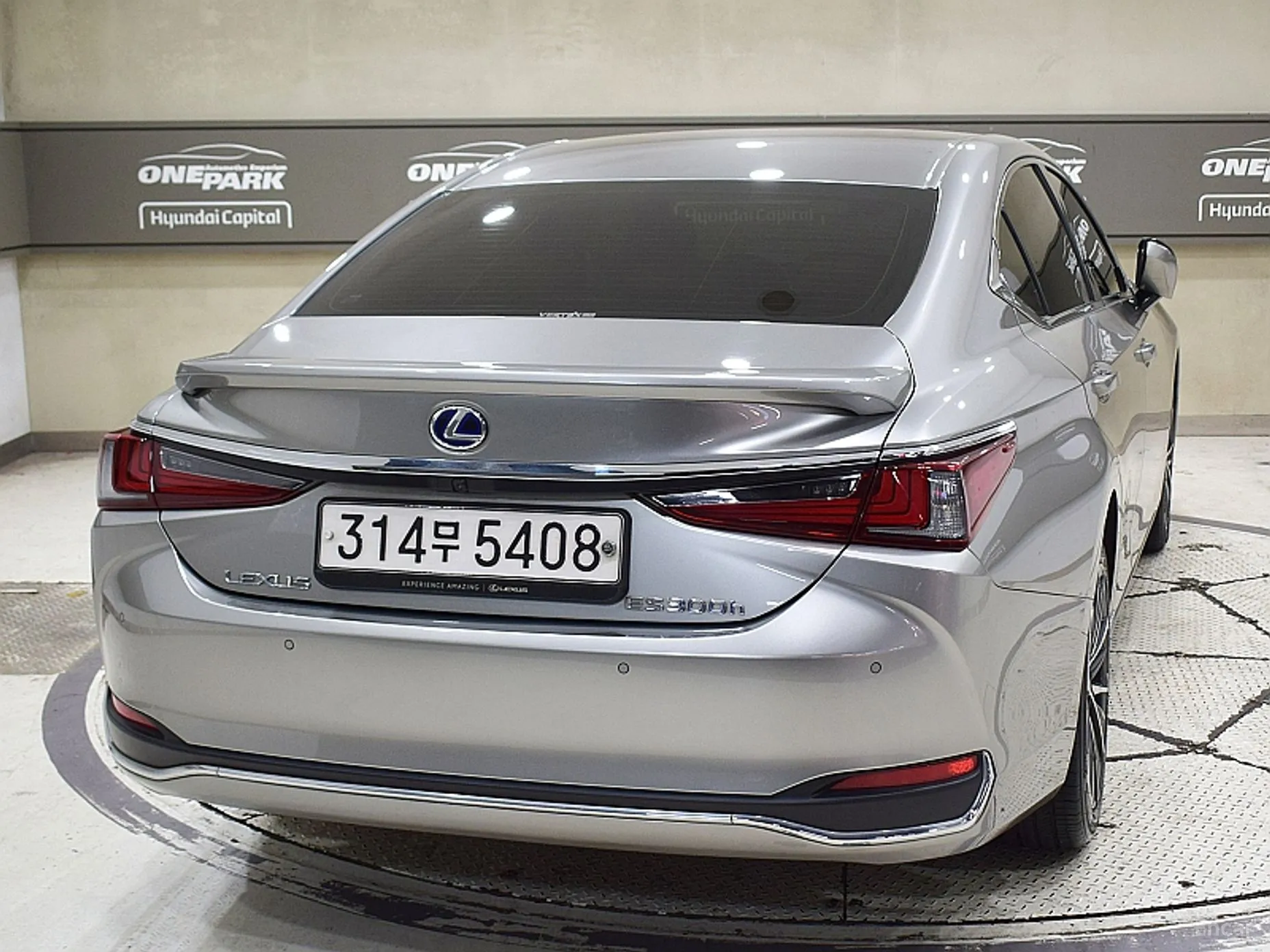 Lexus ES300h 7th Generation превью 3