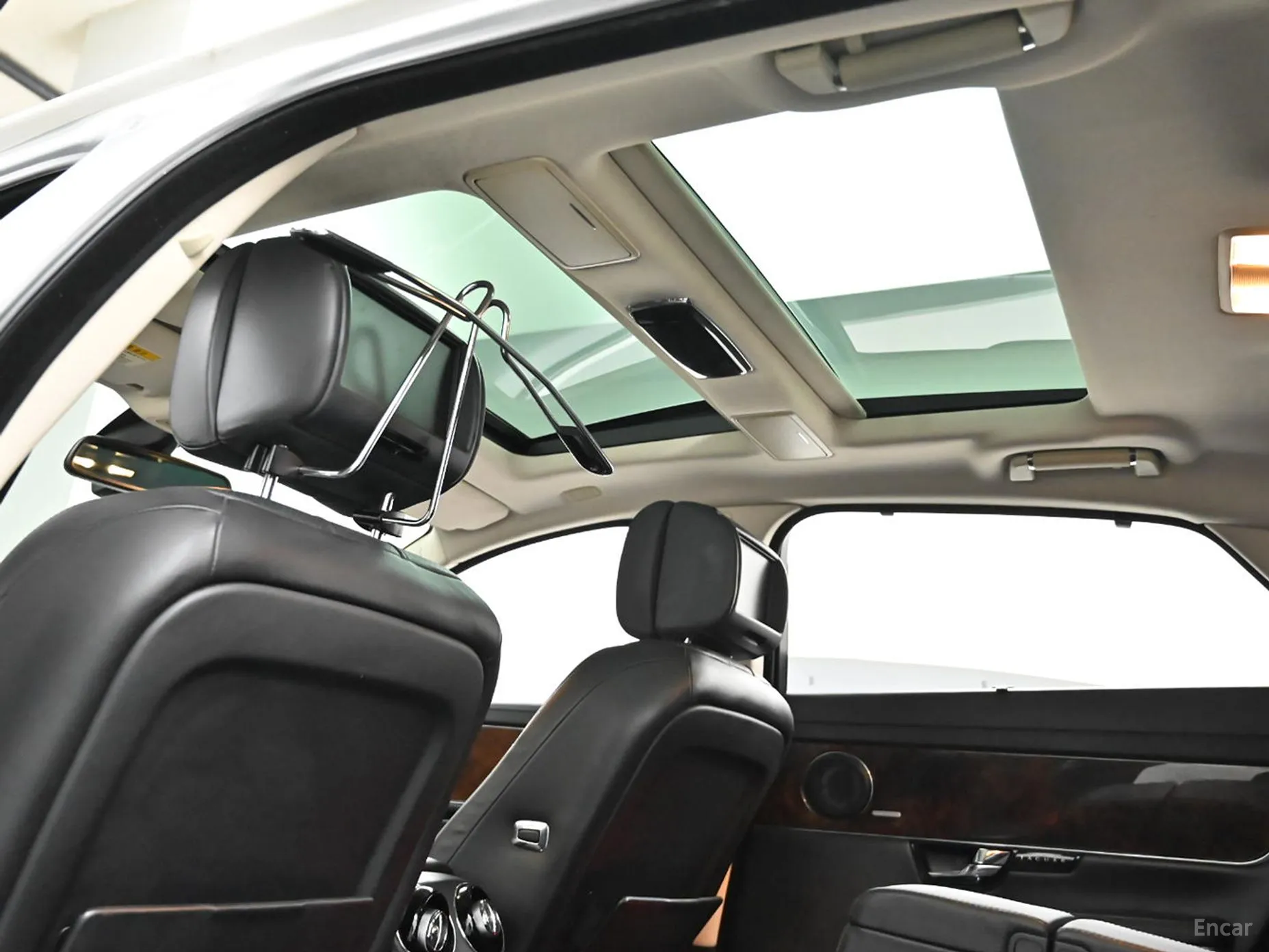 Jaguar All New XJ превью 19