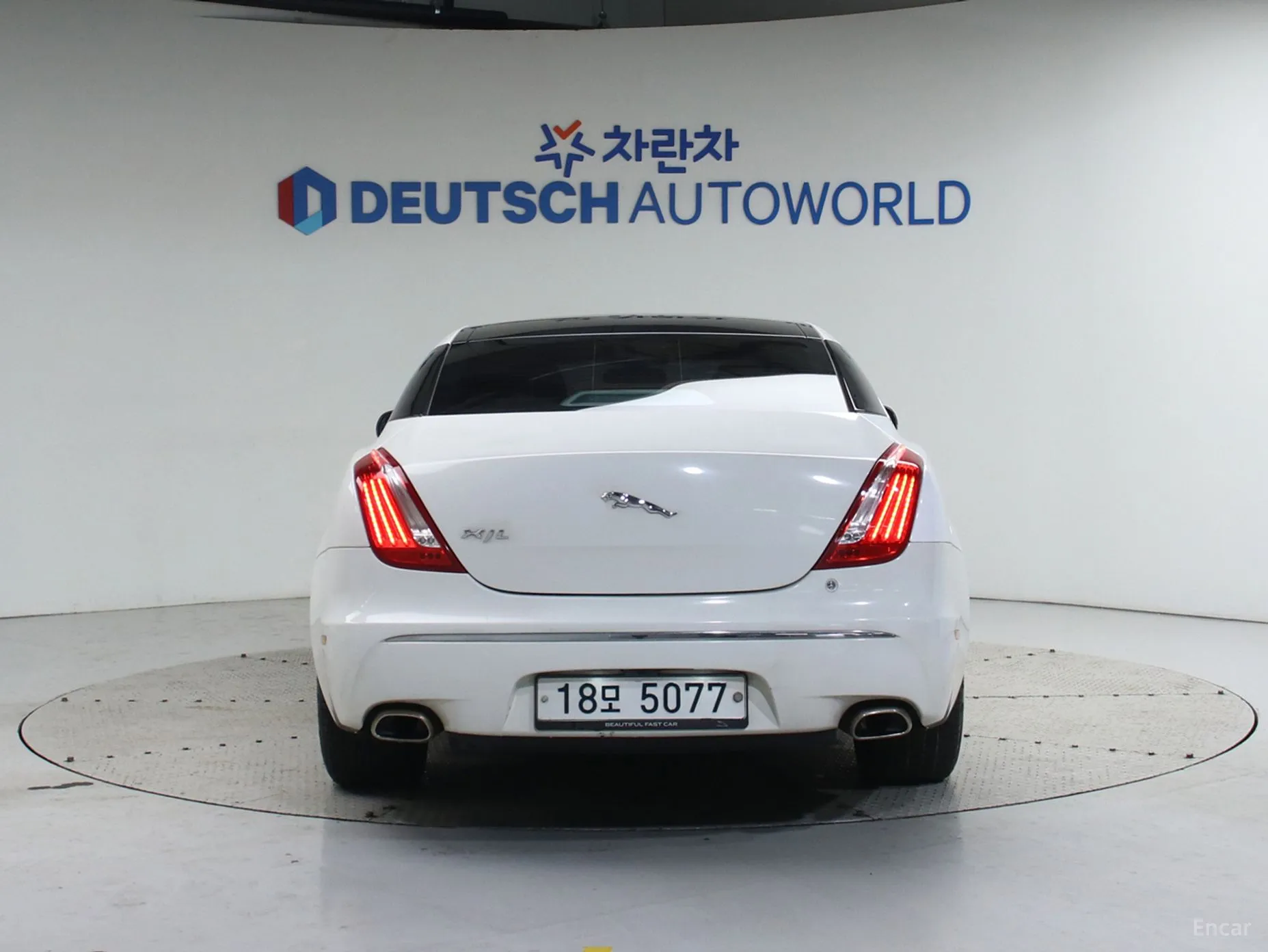 Jaguar All New XJ превью 4