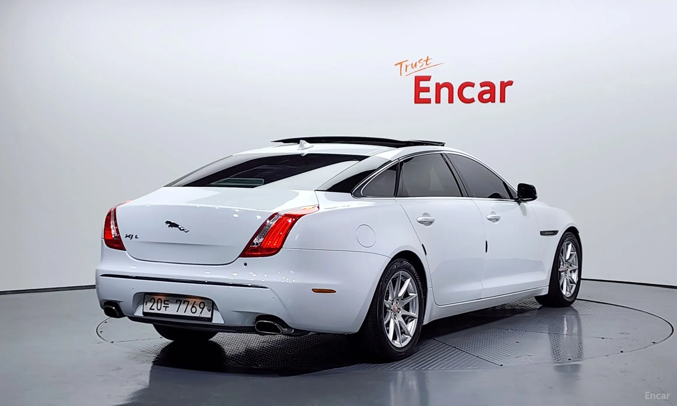 Jaguar All New XJ