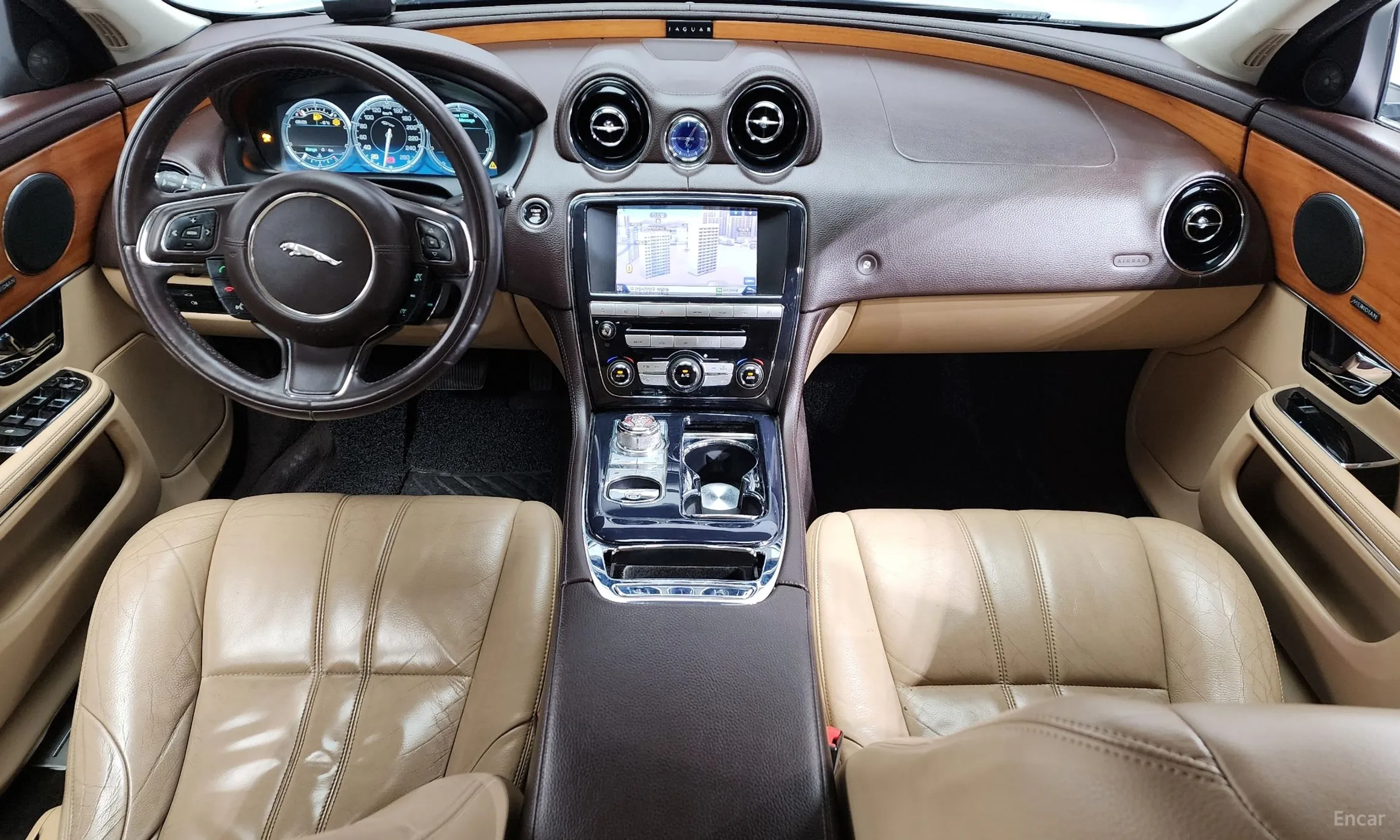 Jaguar All New XJ превью 7