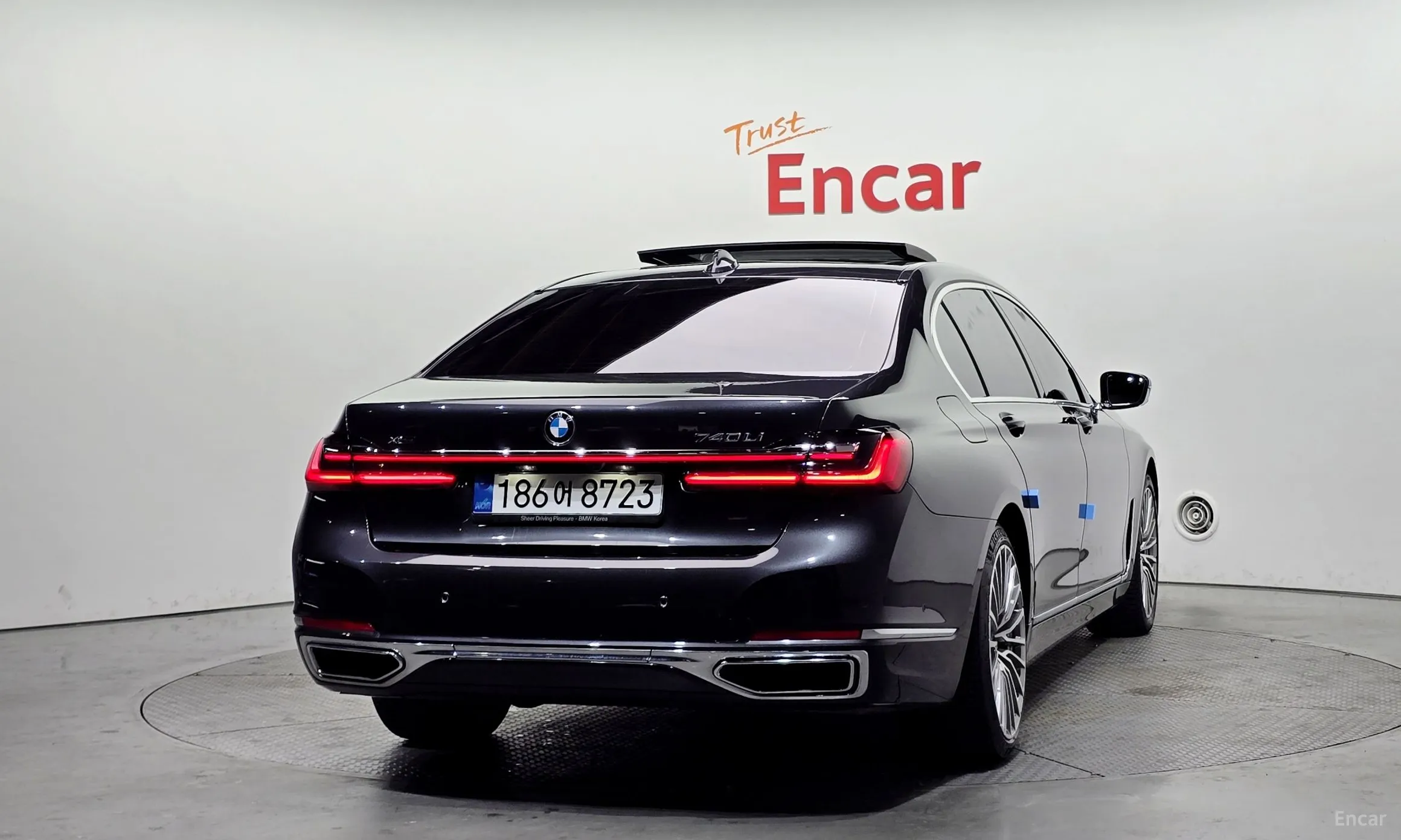 BMW 7 Series (G11) превью 4