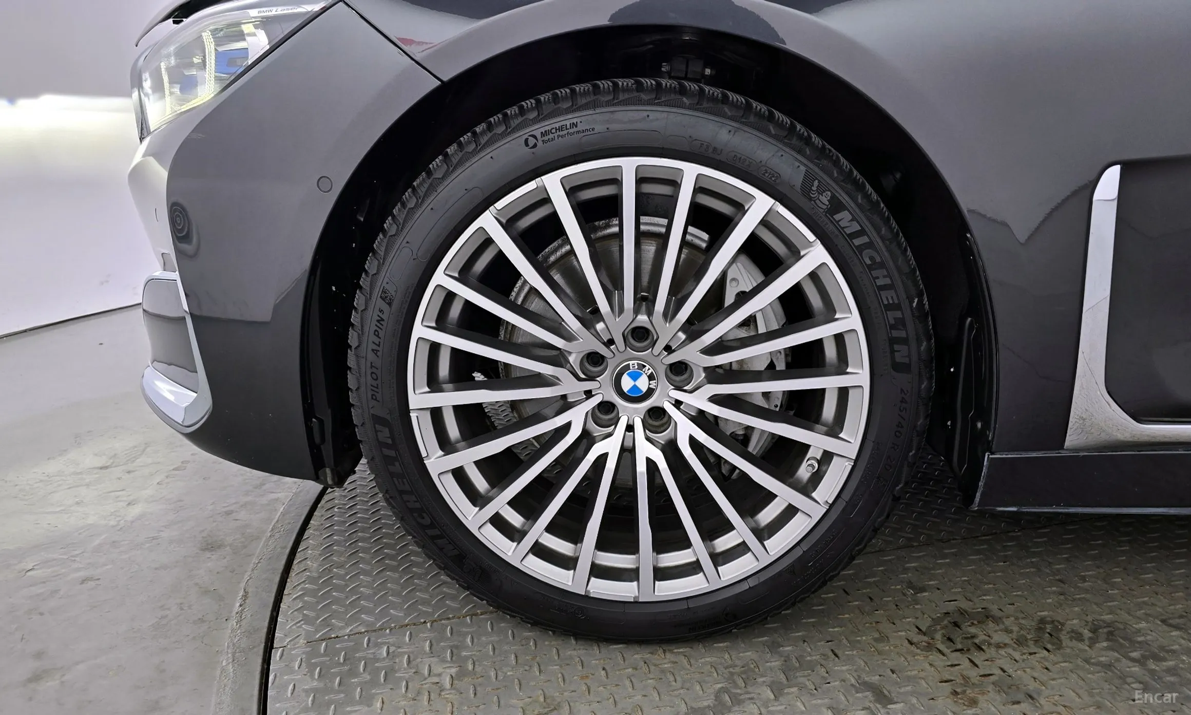 BMW 7 Series (G11) превью 5