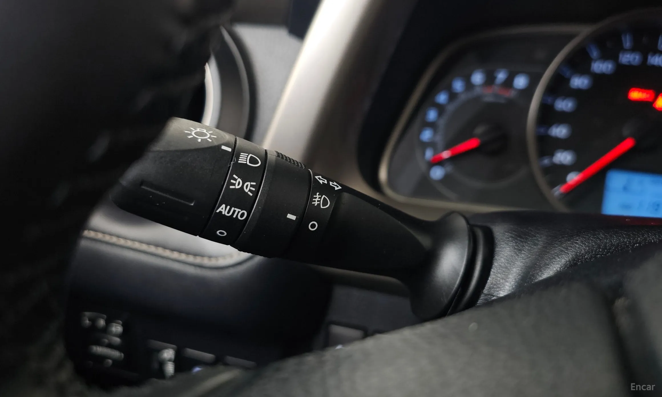 Toyota RAV4 превью 18