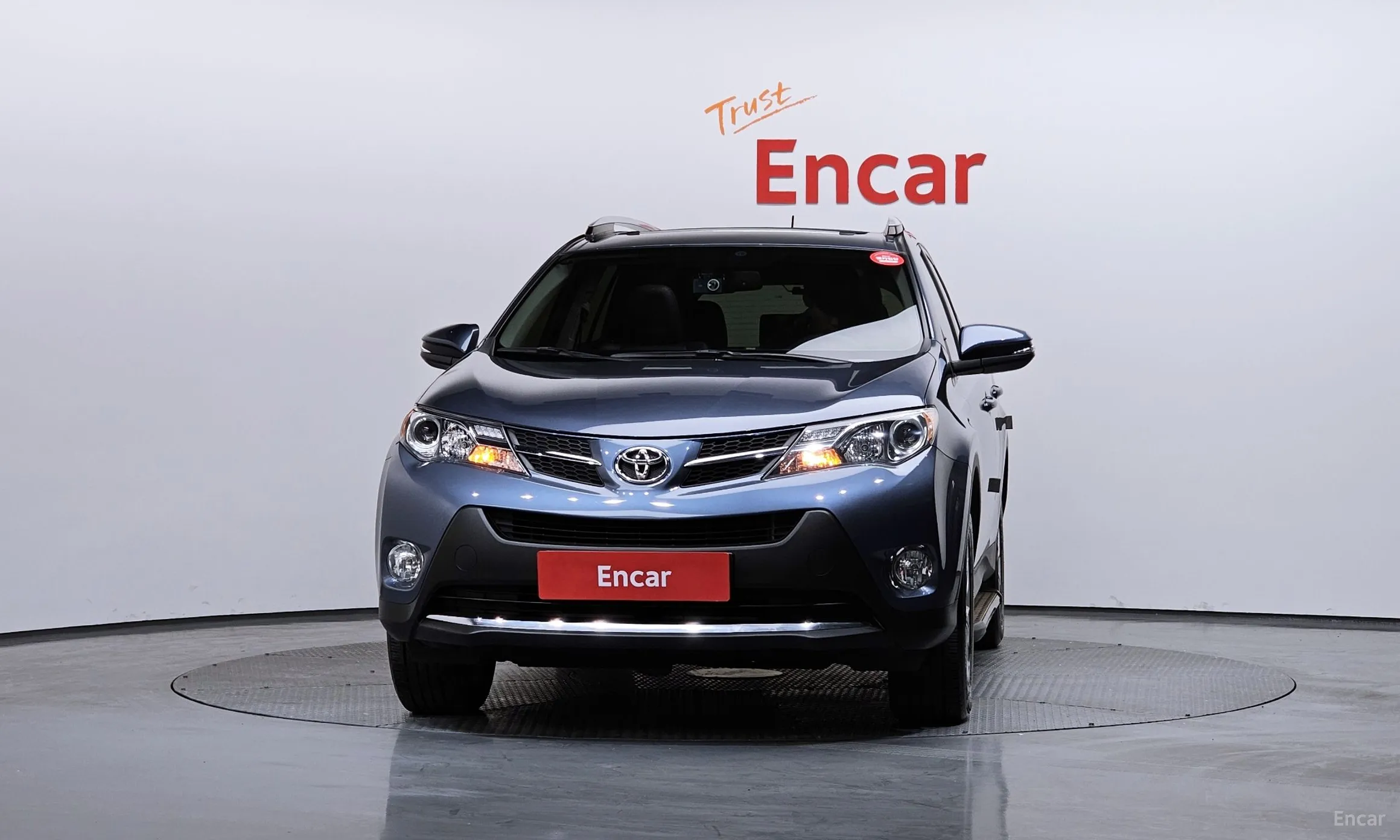 Toyota RAV4 превью 3
