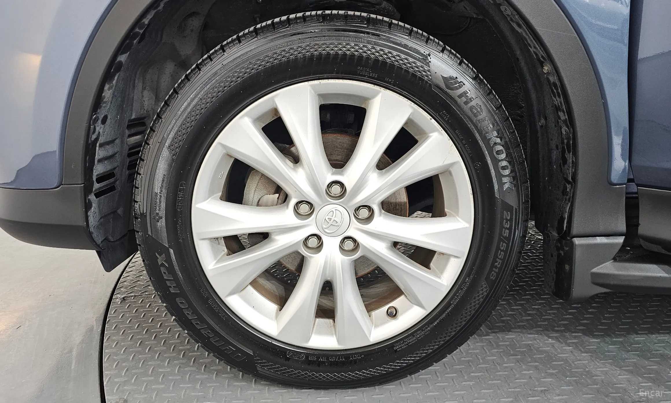 Toyota RAV4 превью 5