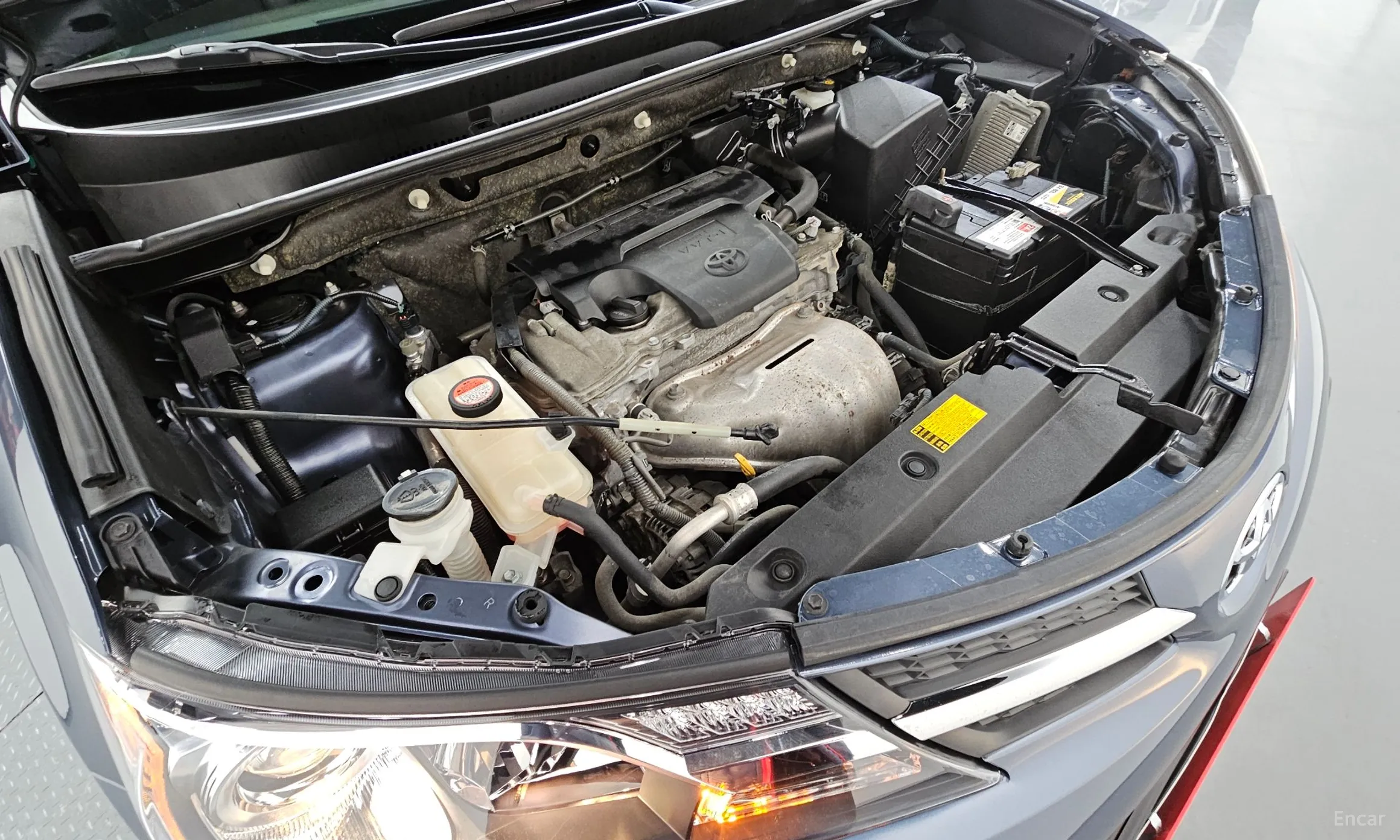 Toyota RAV4 превью 6