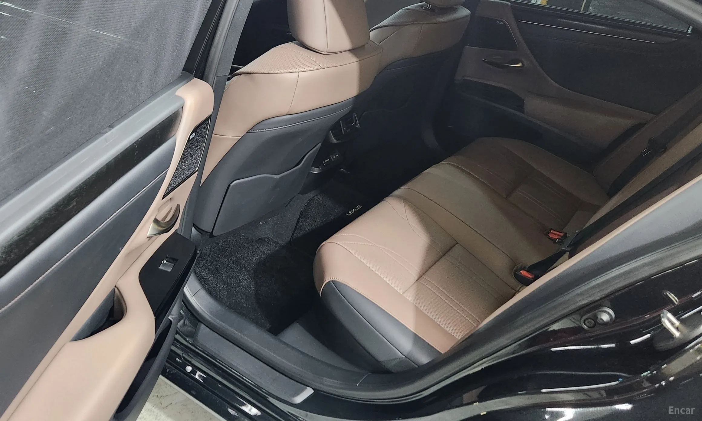 Lexus ES300h 7th Generation превью 14