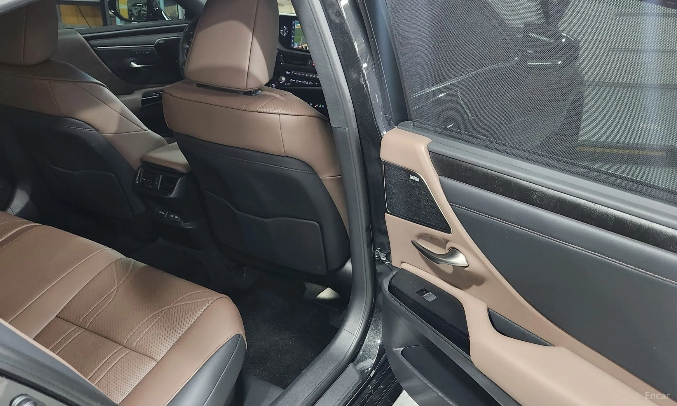Lexus ES300h 7th Generation превью 15