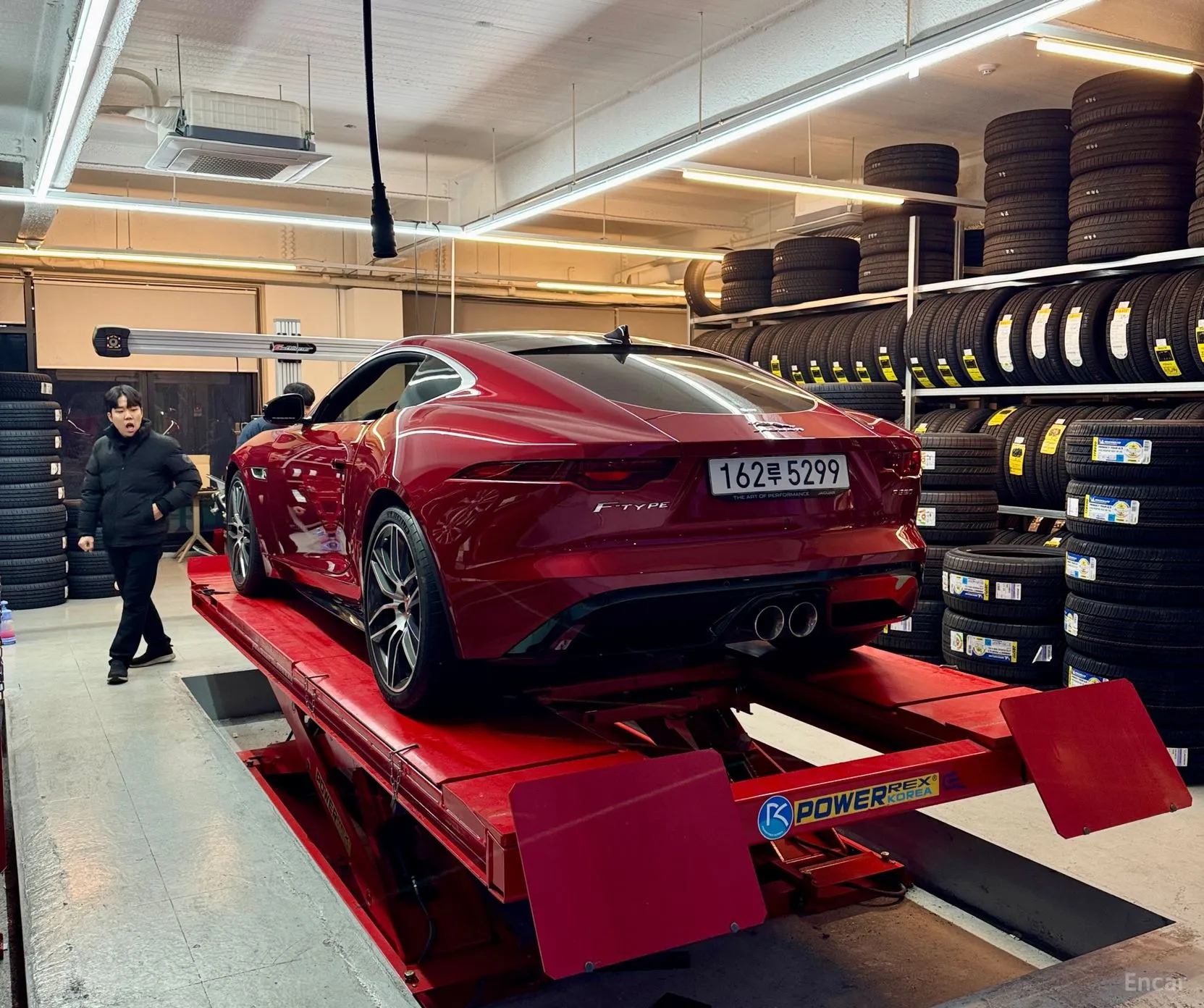 Jaguar F-TYPE превью 7