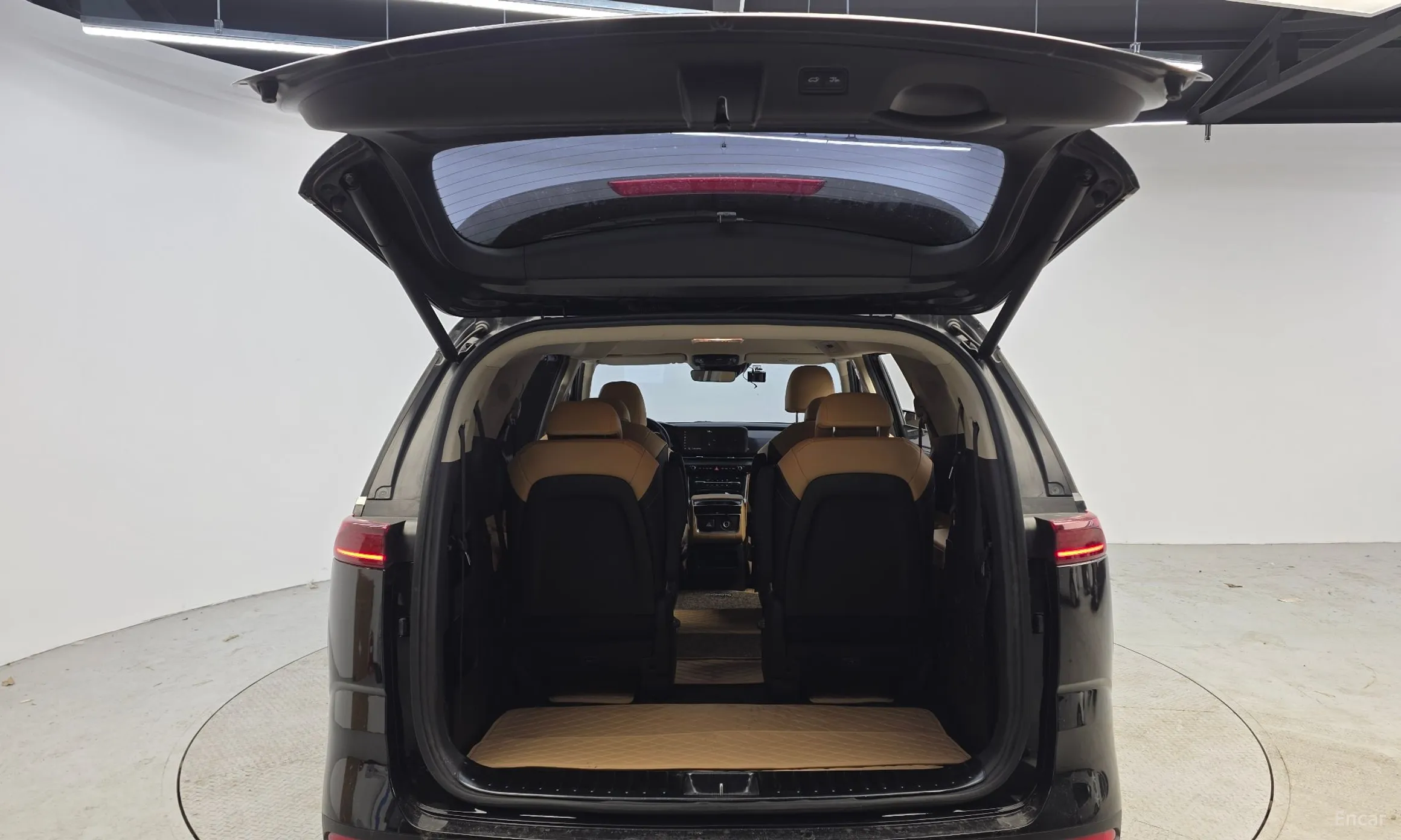 Kia Carnival Gen 4 превью 20