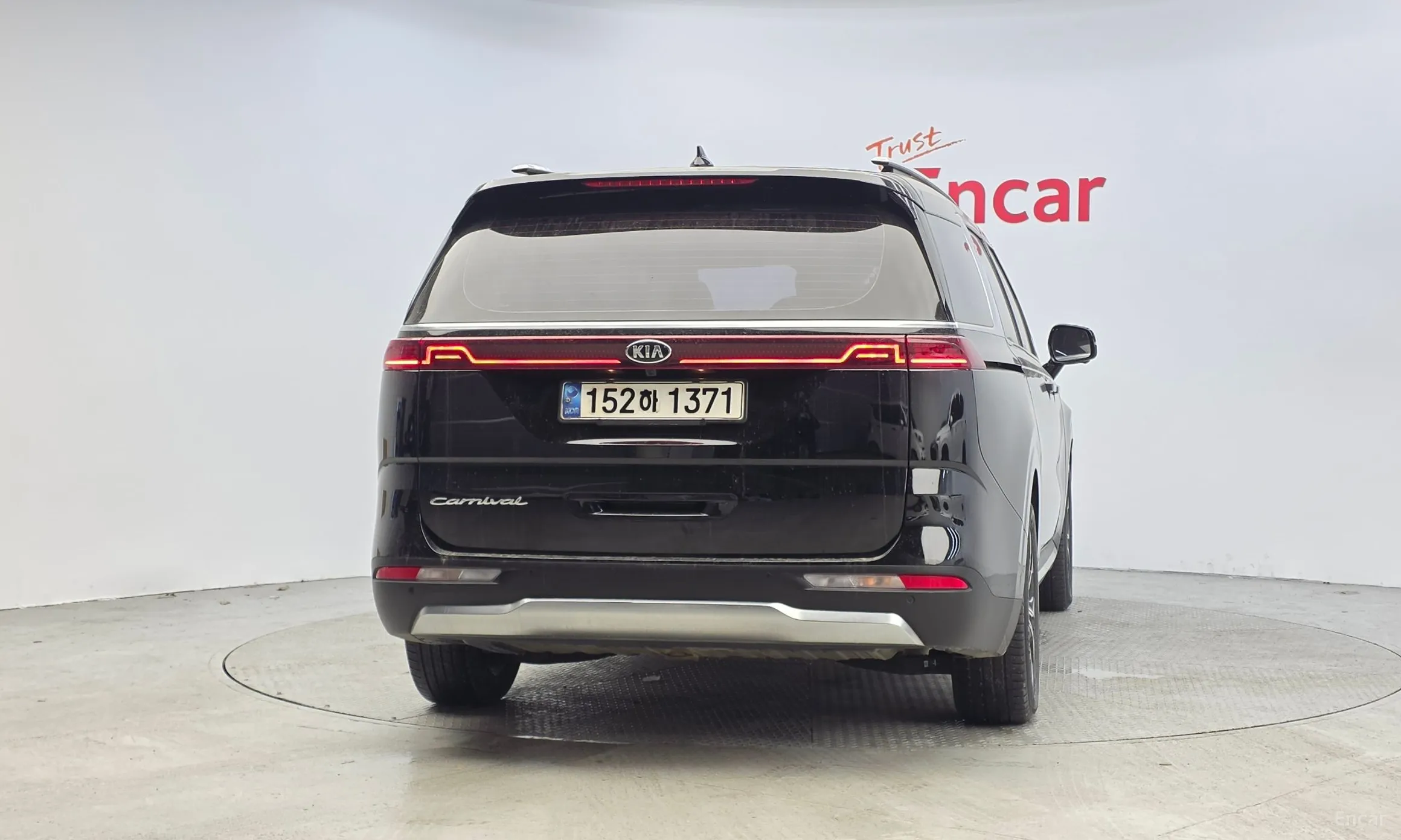 Kia Carnival Gen 4 превью 4