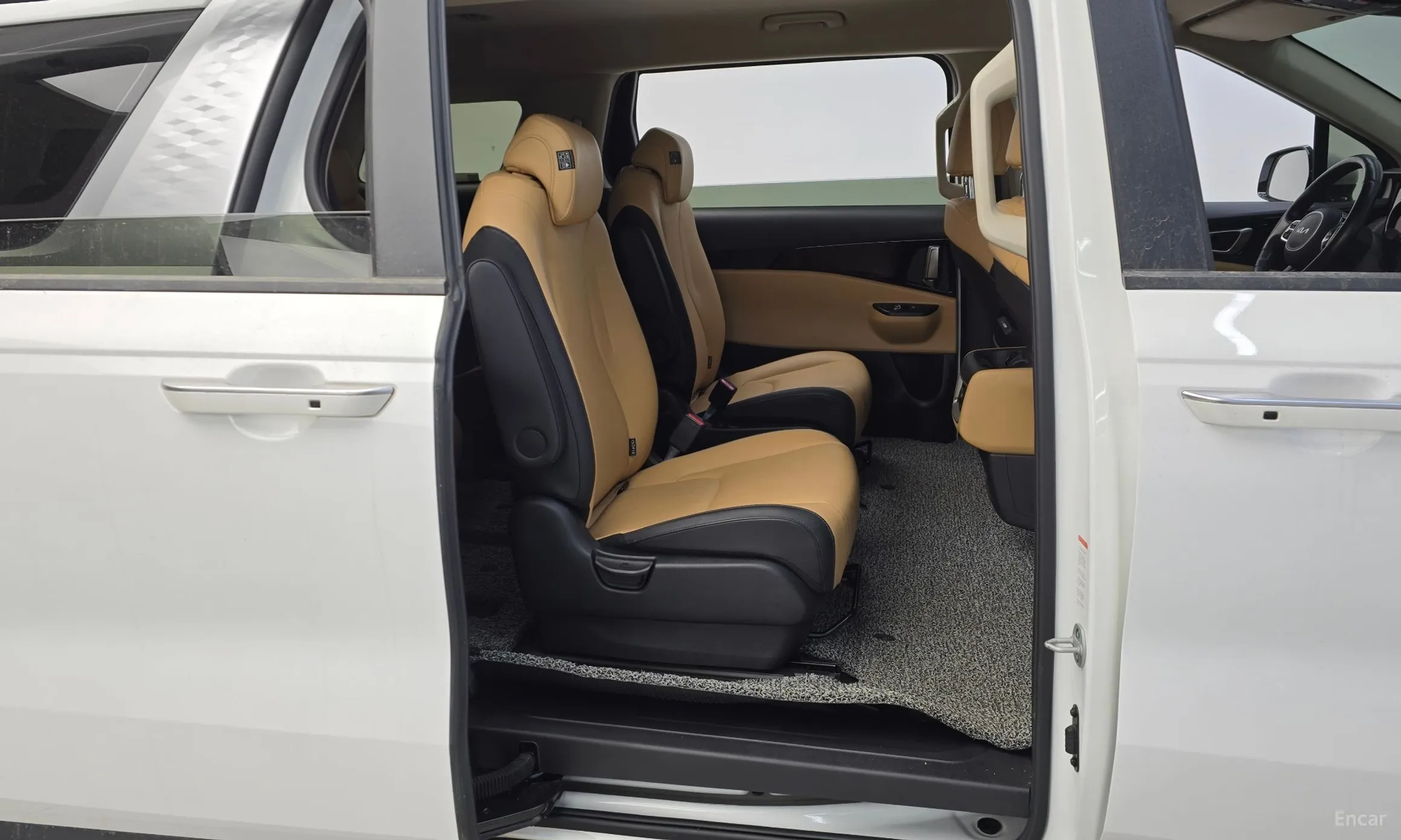 Kia Carnival Gen 4 превью 12