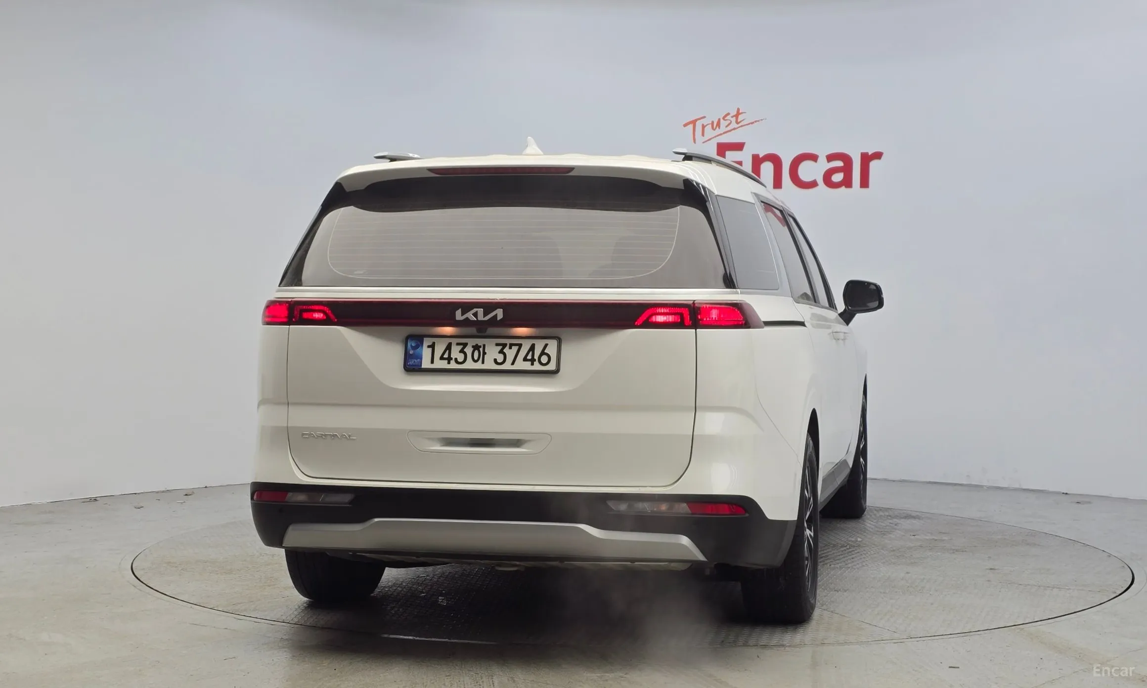 Kia Carnival Gen 4 превью 4