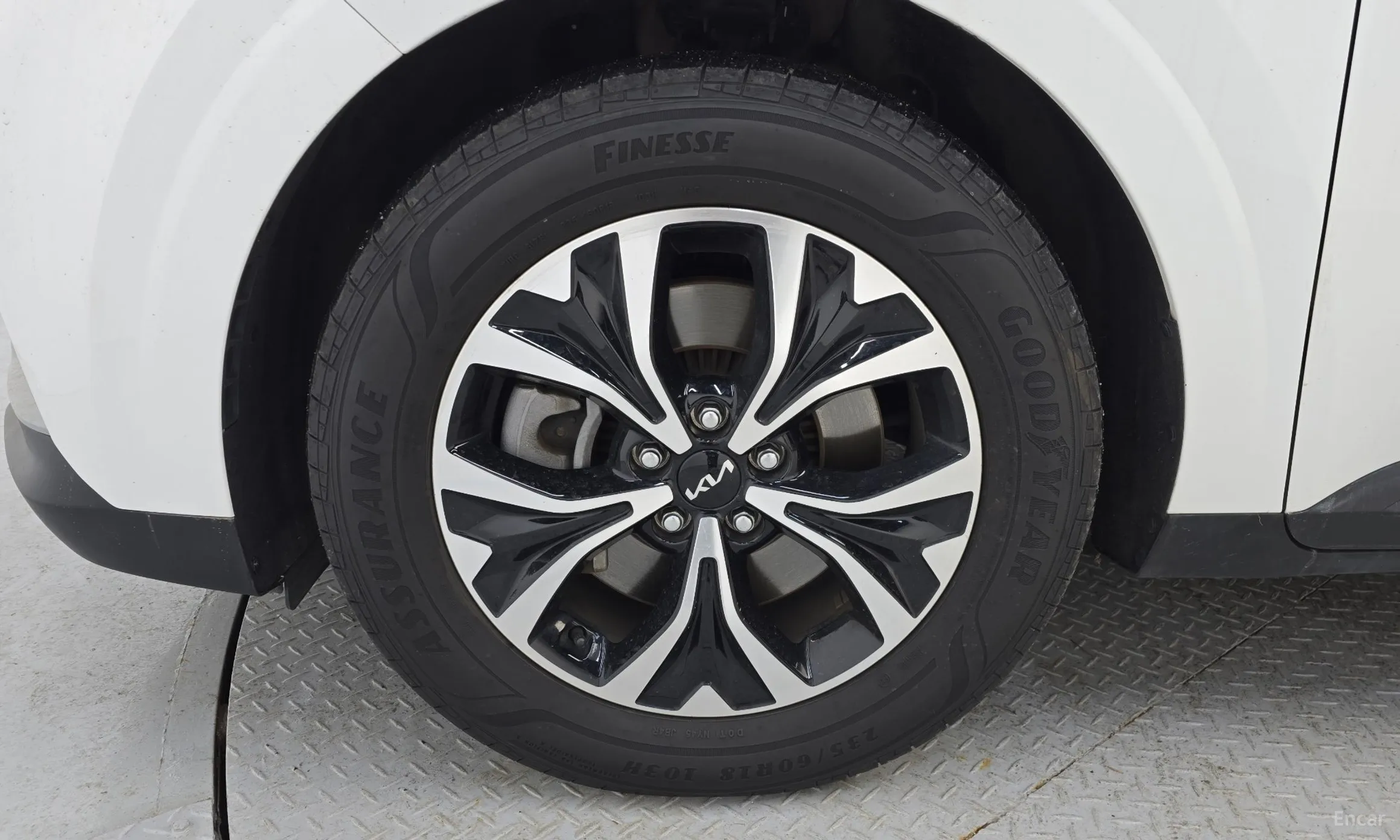 Kia Carnival Gen 4 превью 5