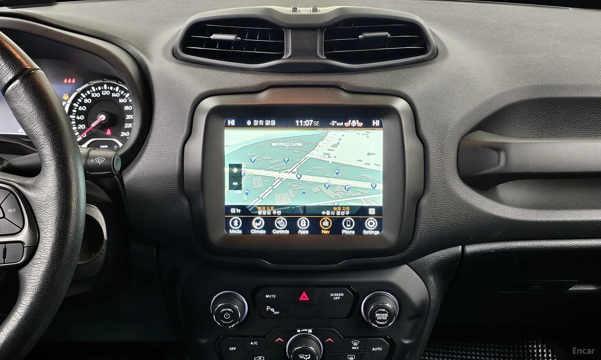 Jeep Renegade превью 14