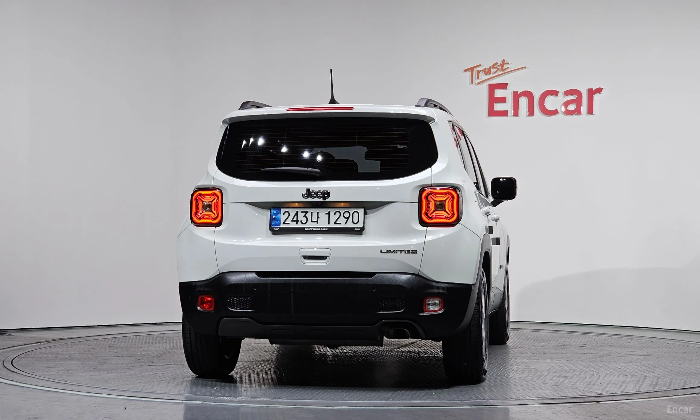 Jeep Renegade превью 4