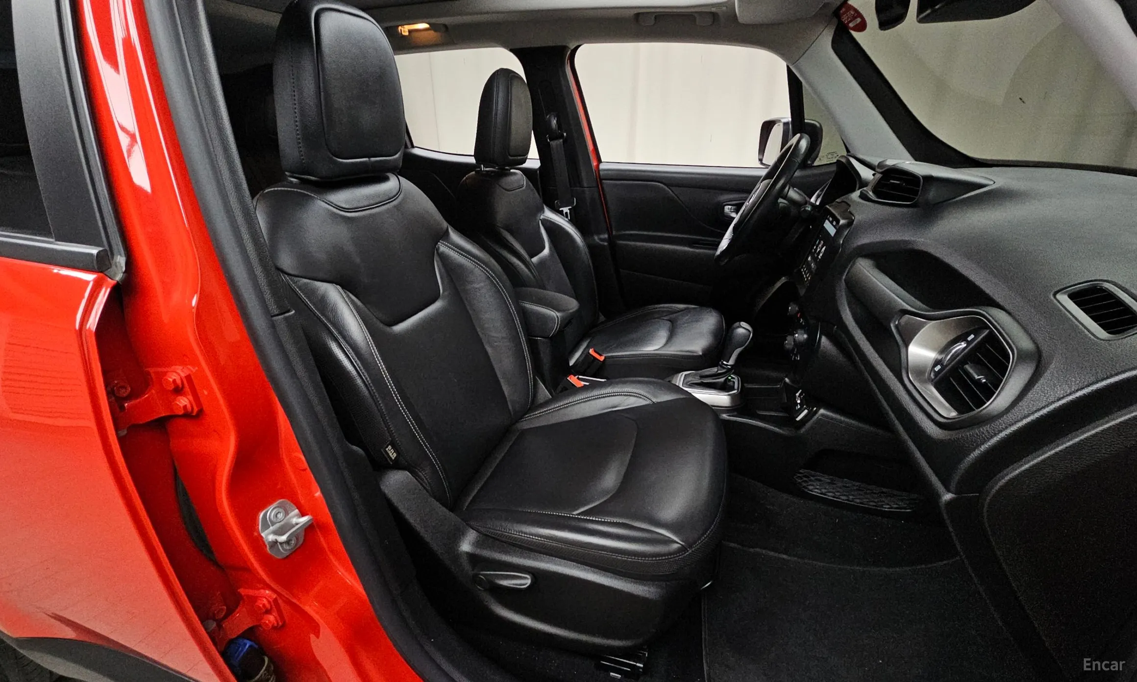 Jeep Renegade превью 11