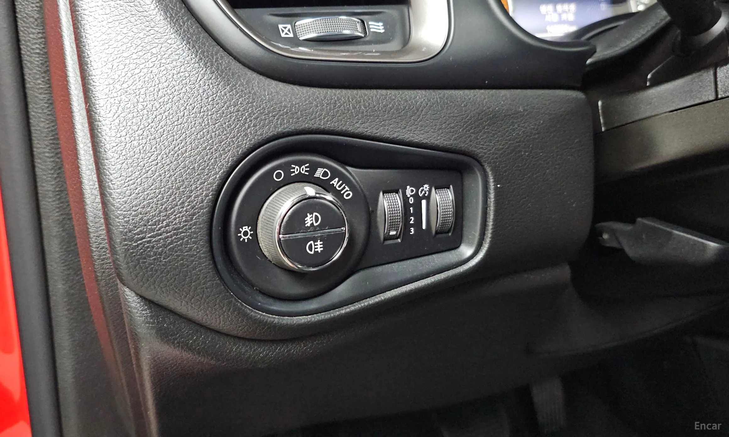 Jeep Renegade превью 18