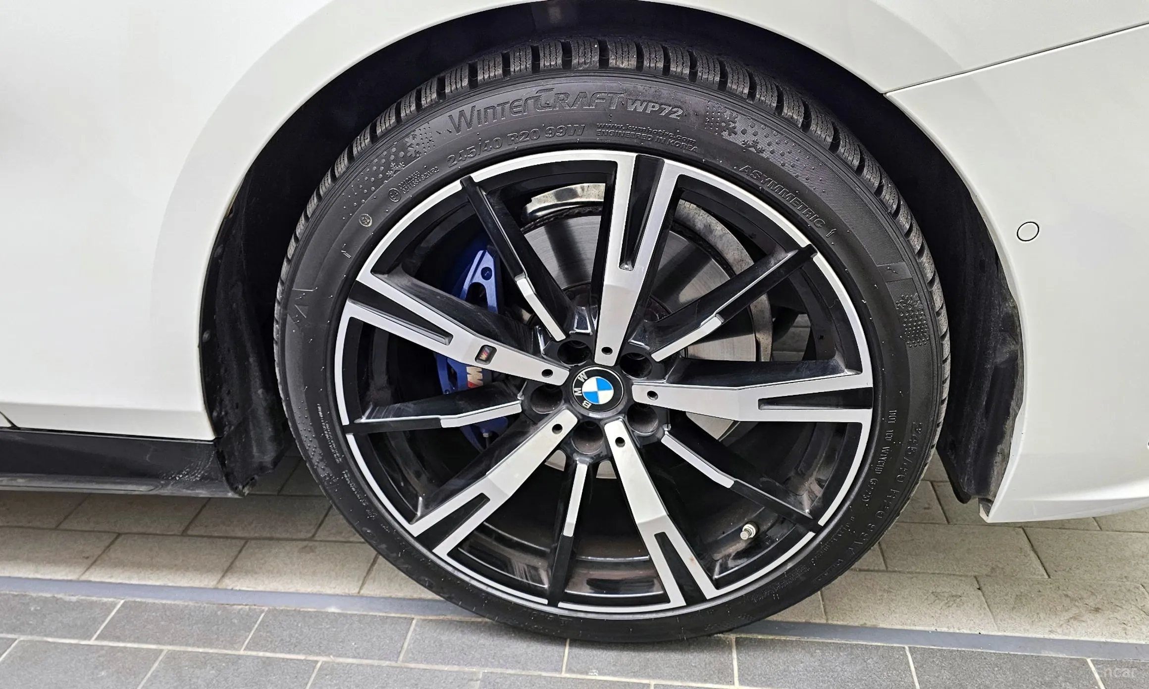 BMW 5 Series (G60) превью 5