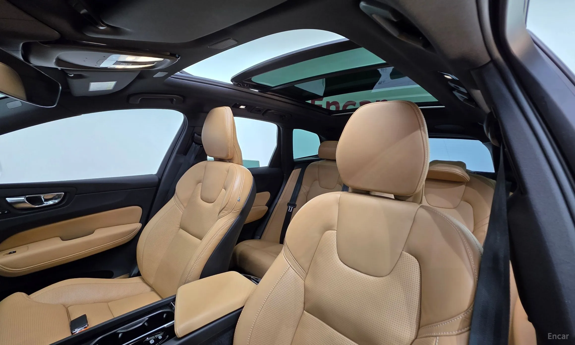 Volvo XC60 Gen 2 превью 12