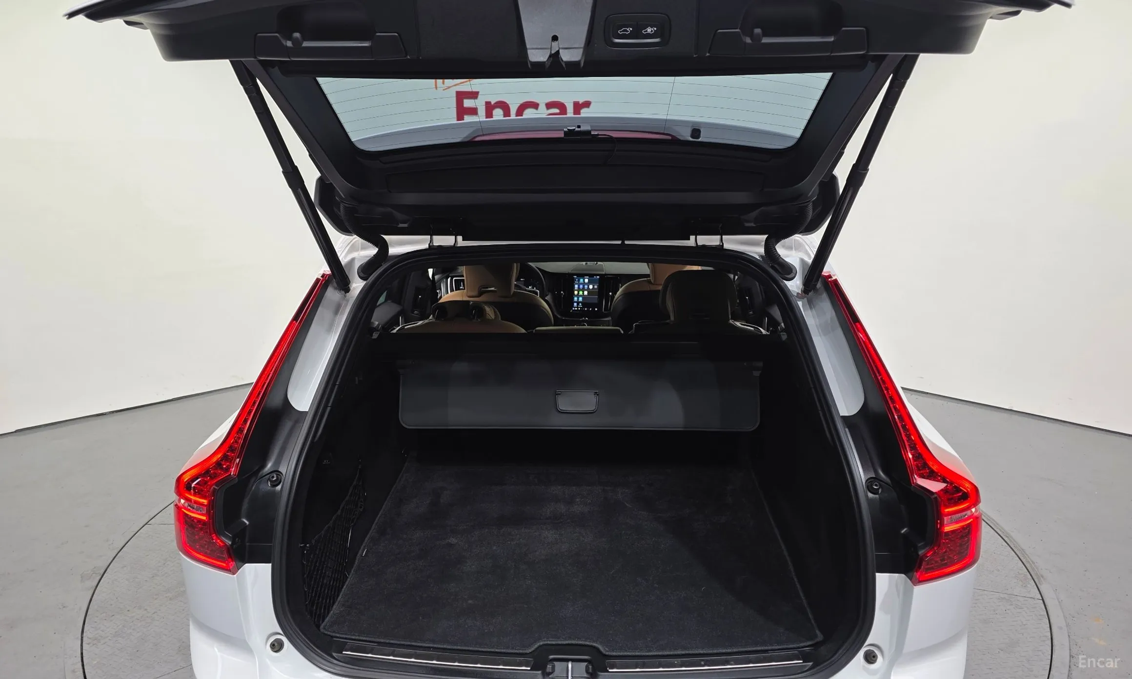 Volvo XC60 Gen 2 превью 20