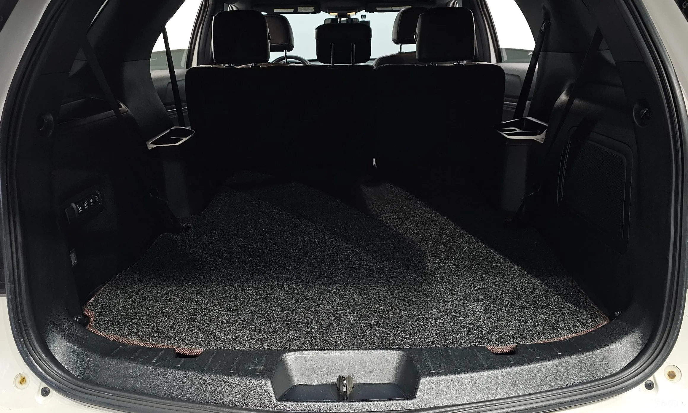 Ford Explorer превью 20