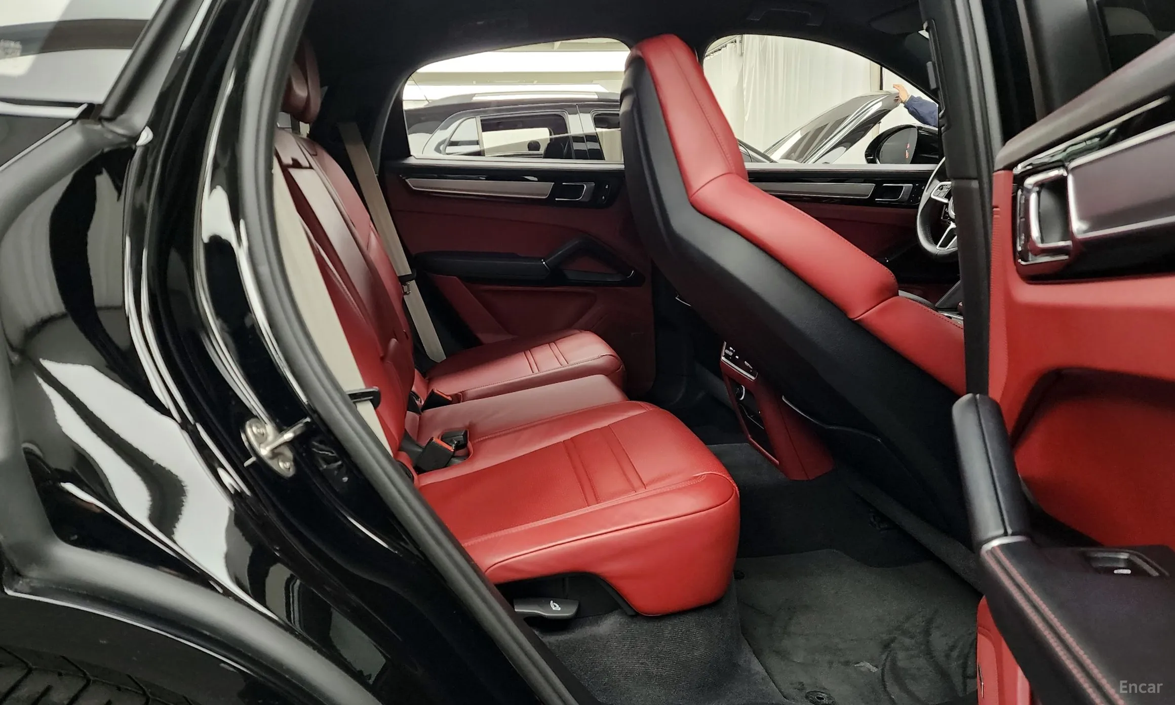 Porsche Cayenne (PO536) превью 12