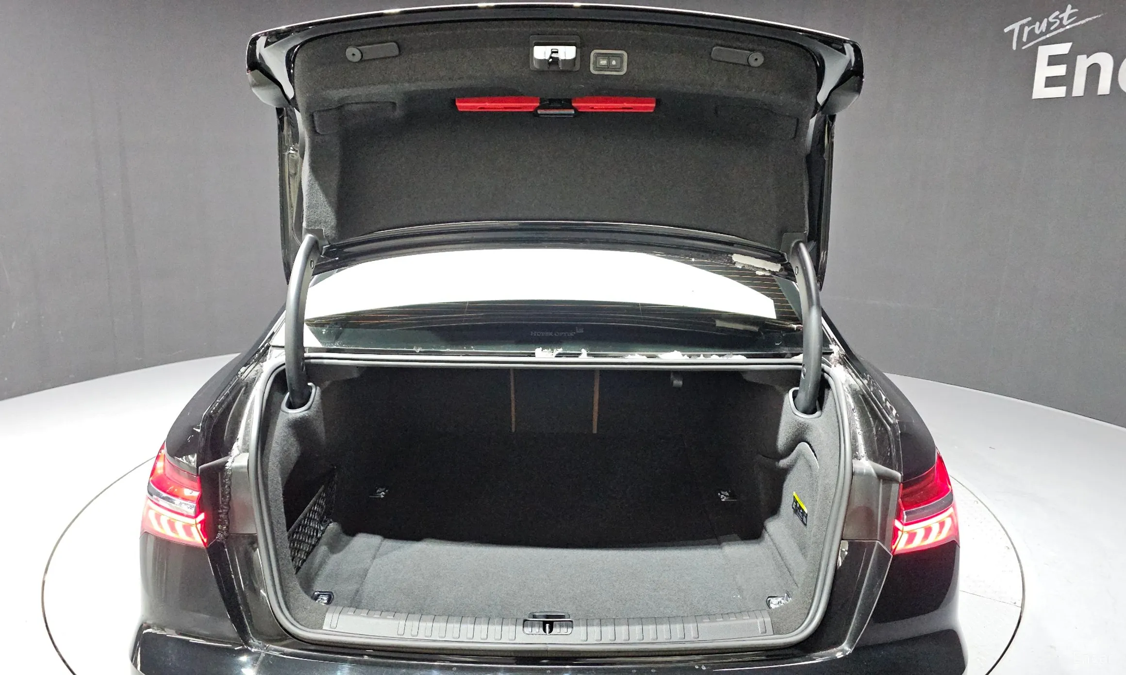 Audi A6 (C8) превью 20