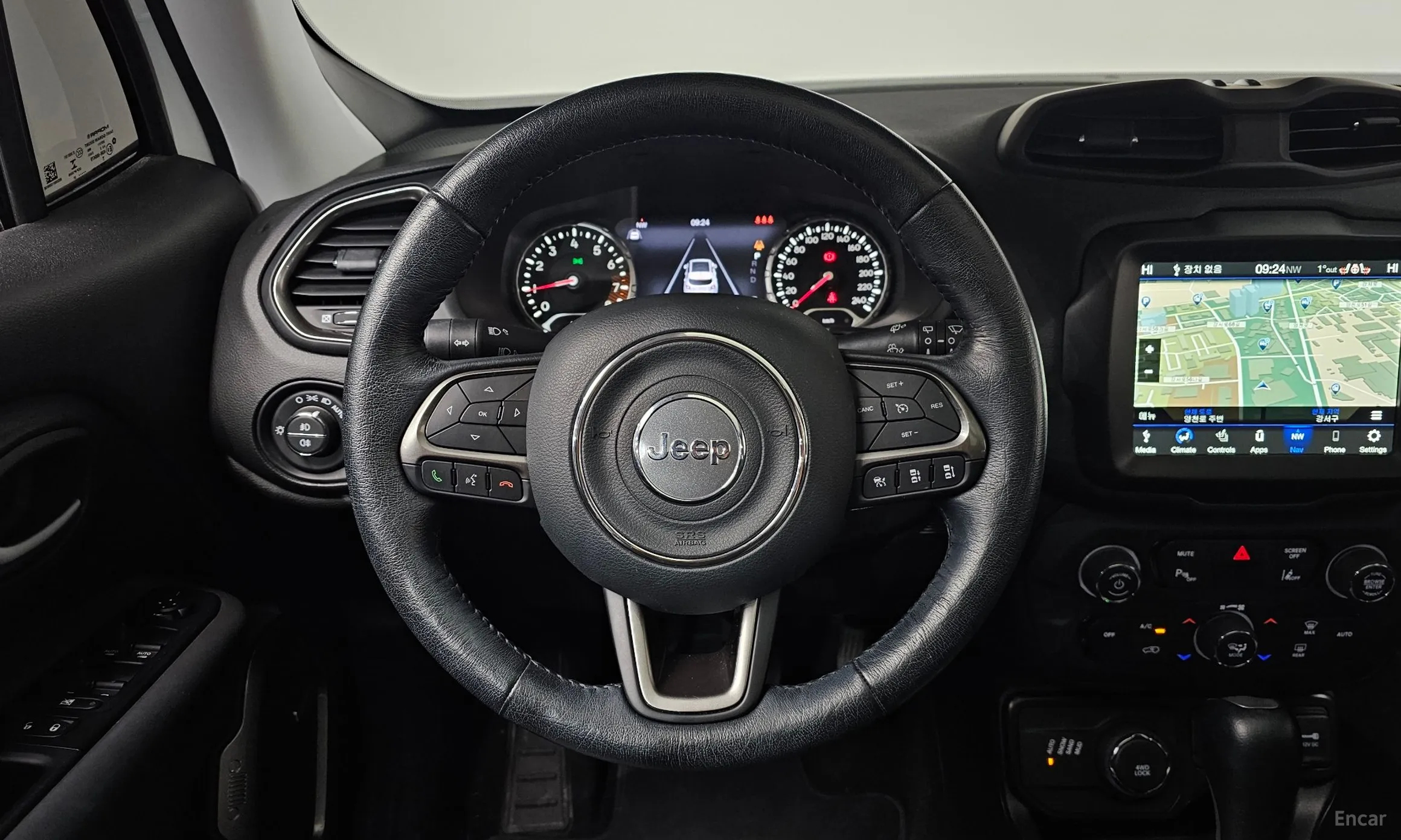 Jeep Renegade превью 13