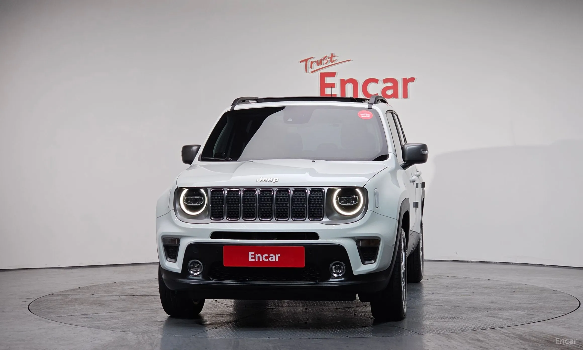 Jeep Renegade превью 3