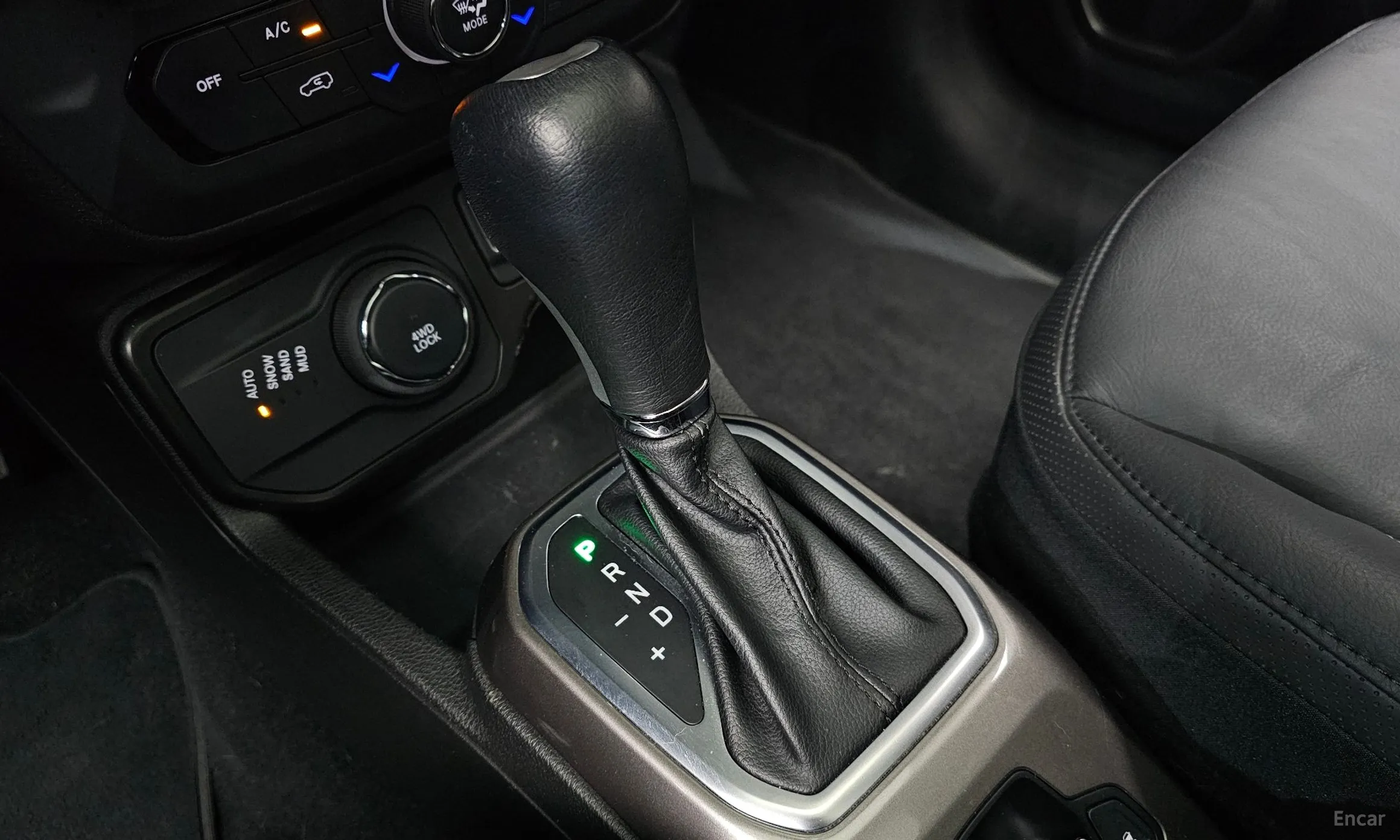 Jeep Renegade превью 9