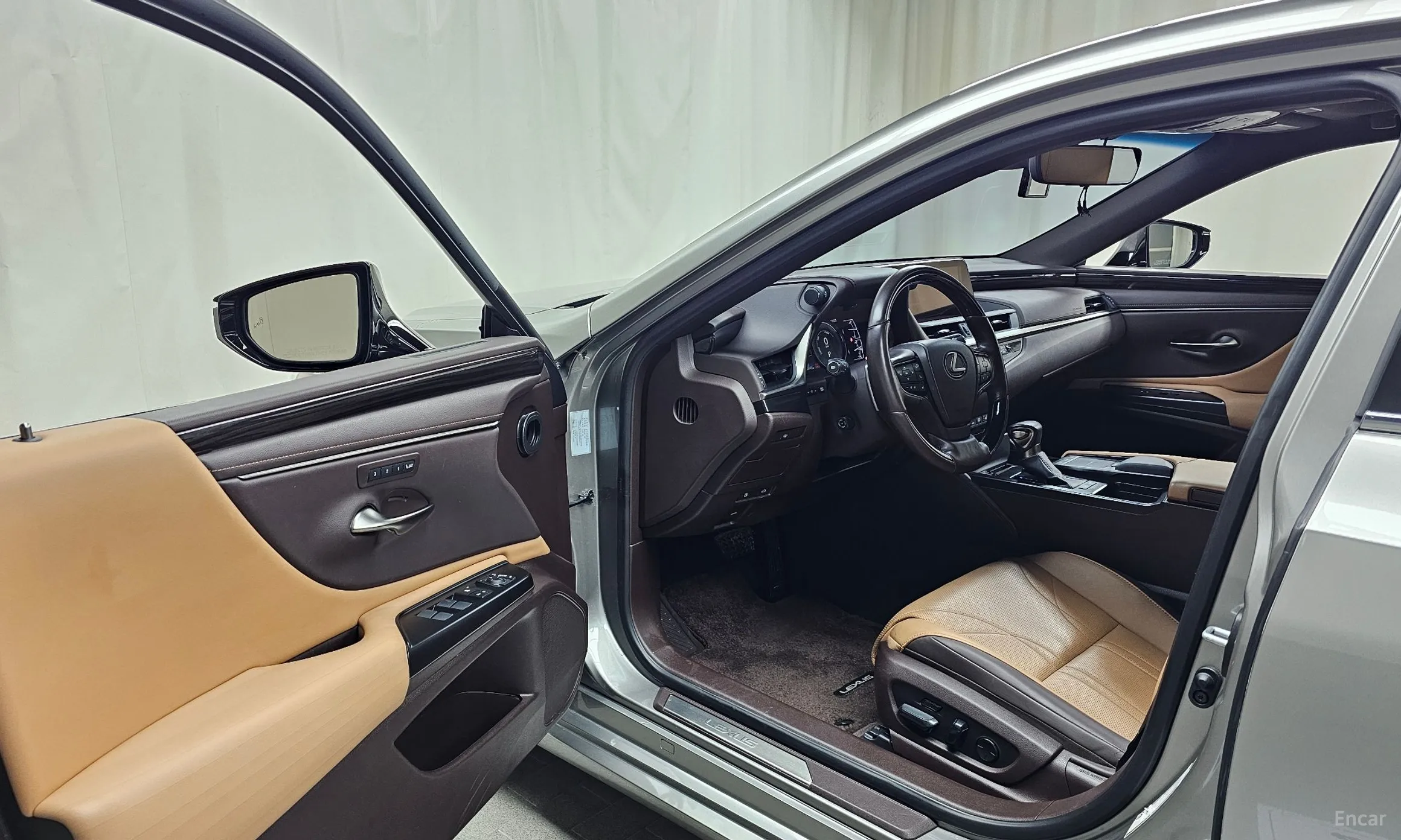 Lexus ES300h 7th Generation превью 10
