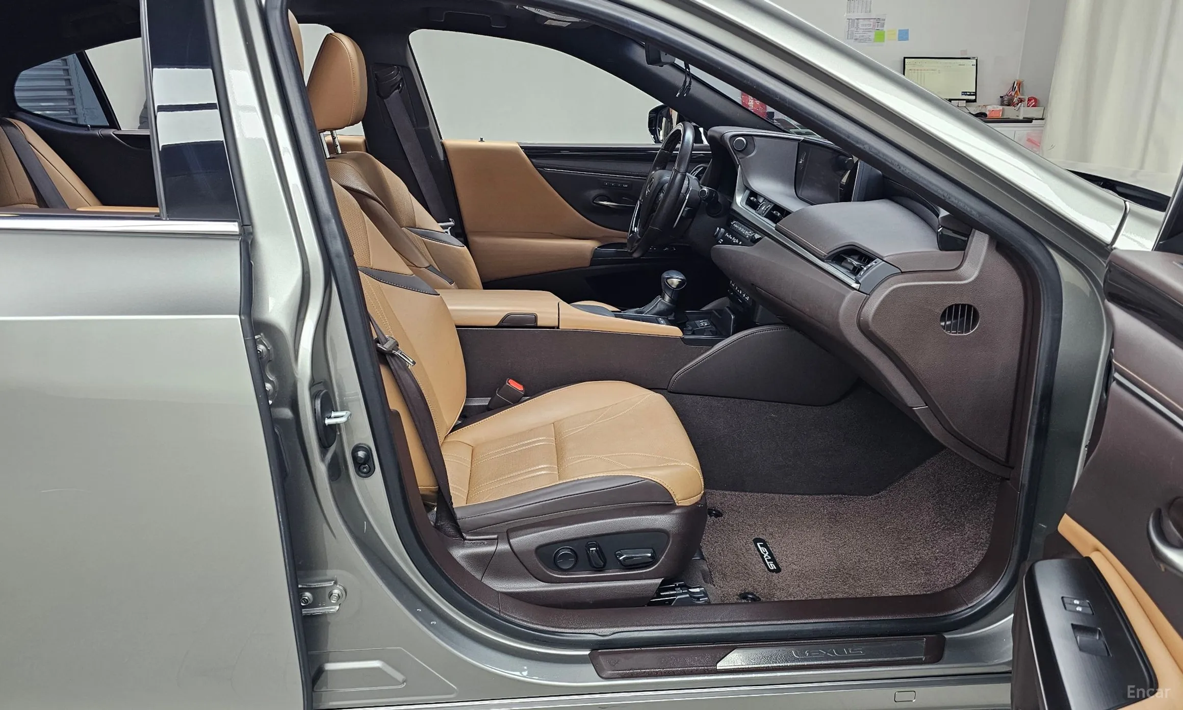 Lexus ES300h 7th Generation превью 11