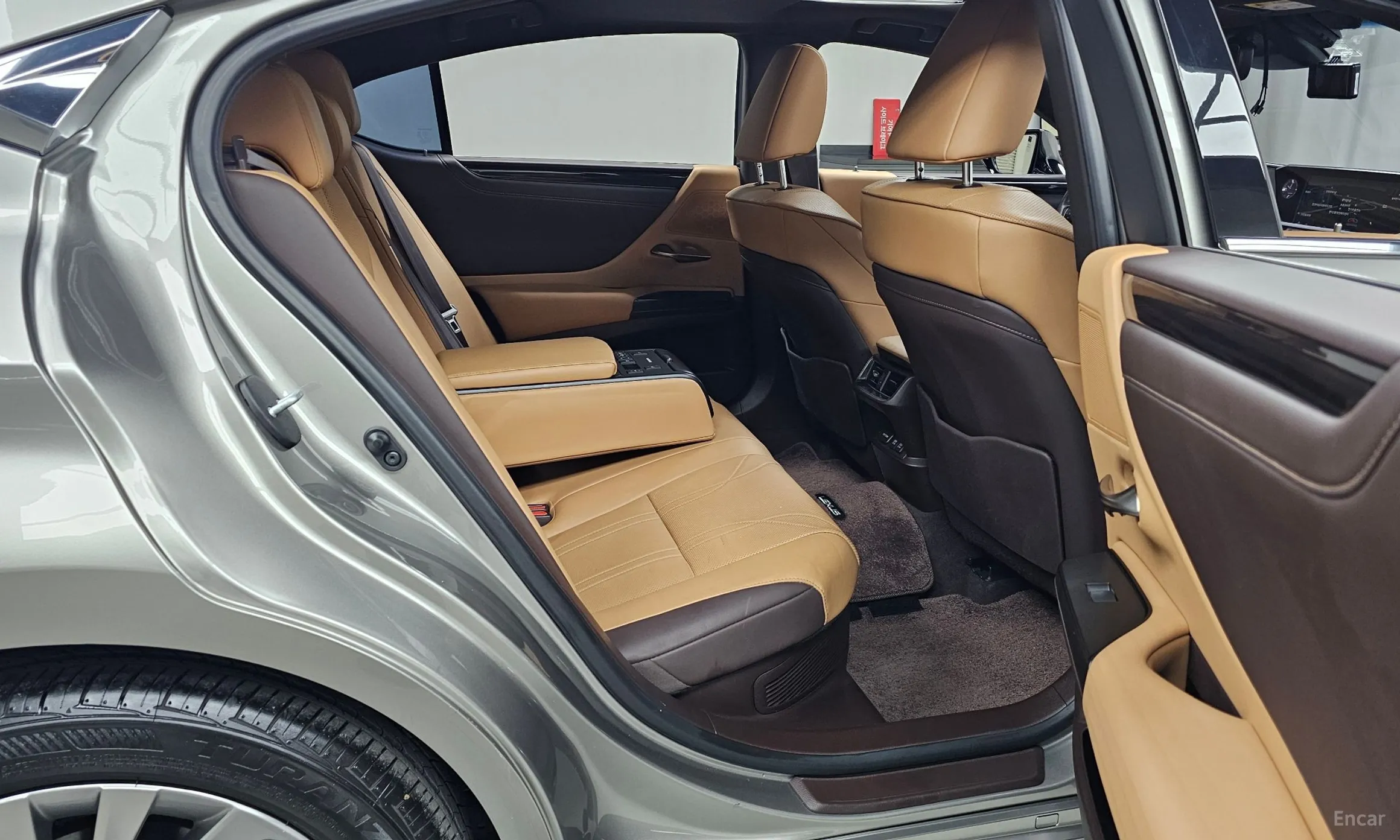 Lexus ES300h 7th Generation превью 12