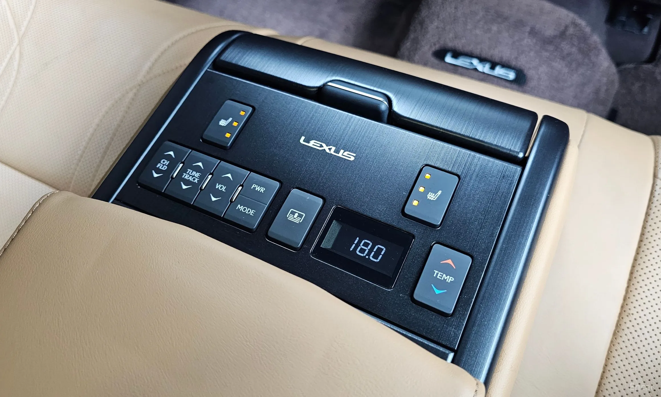 Lexus ES300h 7th Generation превью 18