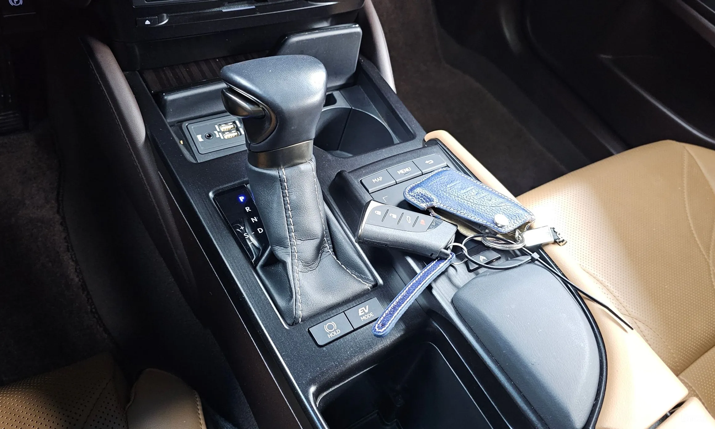 Lexus ES300h 7th Generation превью 9