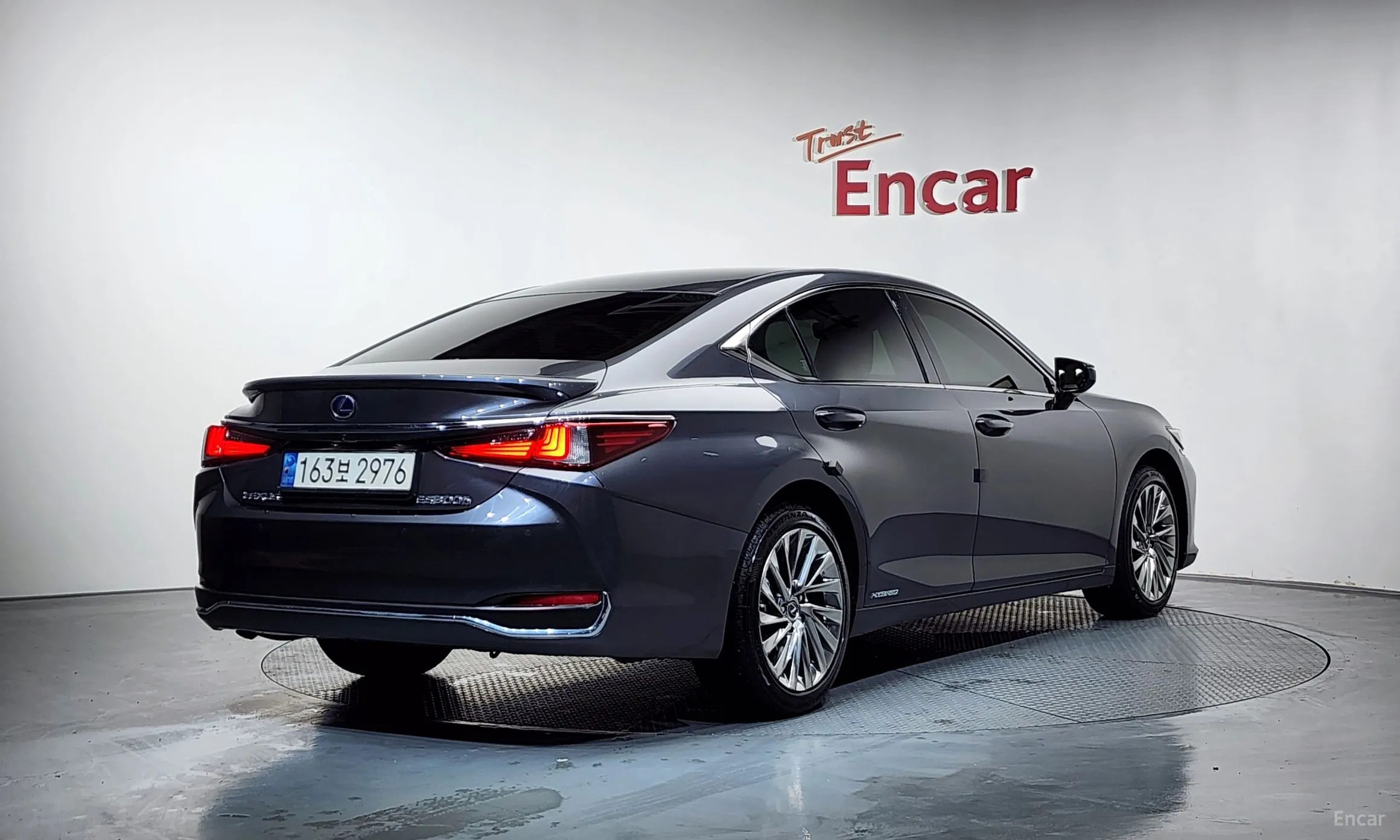 Lexus ES300h 7th Generation