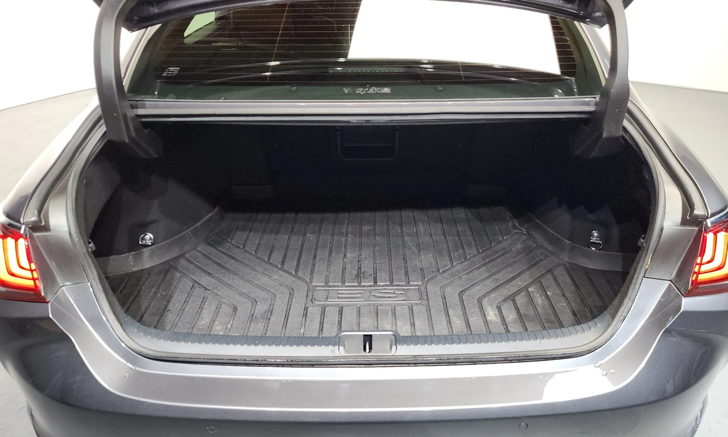 Lexus ES300h 7th Generation превью 20