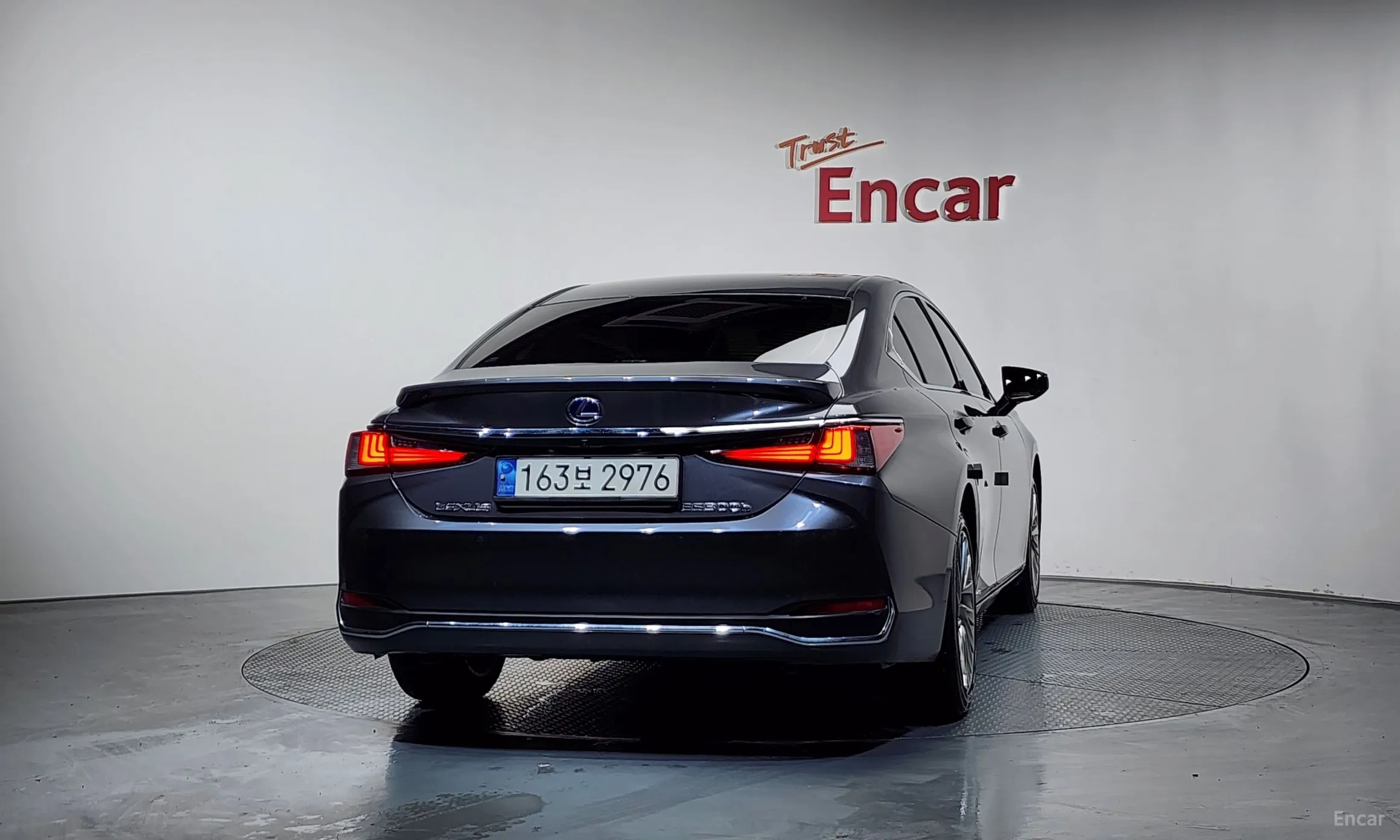 Lexus ES300h 7th Generation превью 4