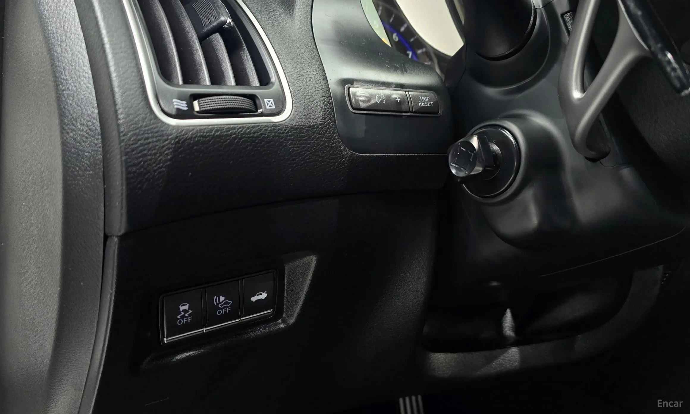 Infiniti Q50 превью 14