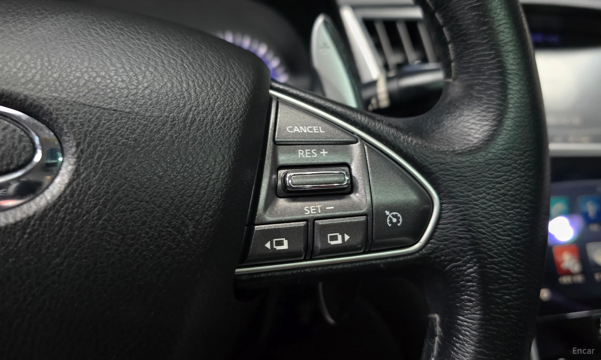 Infiniti Q50 превью 18