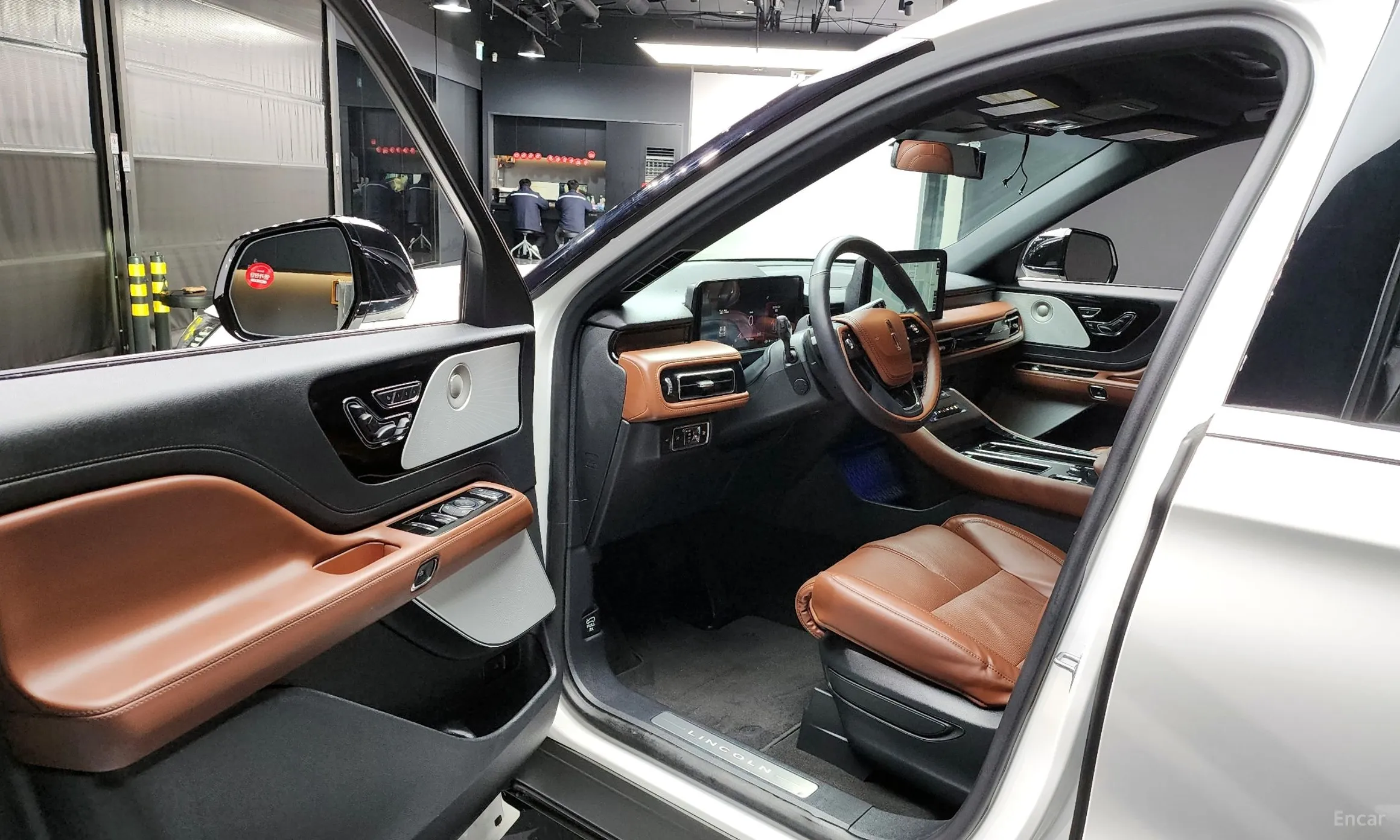 Lincoln Aviator 2nd Generation превью 10