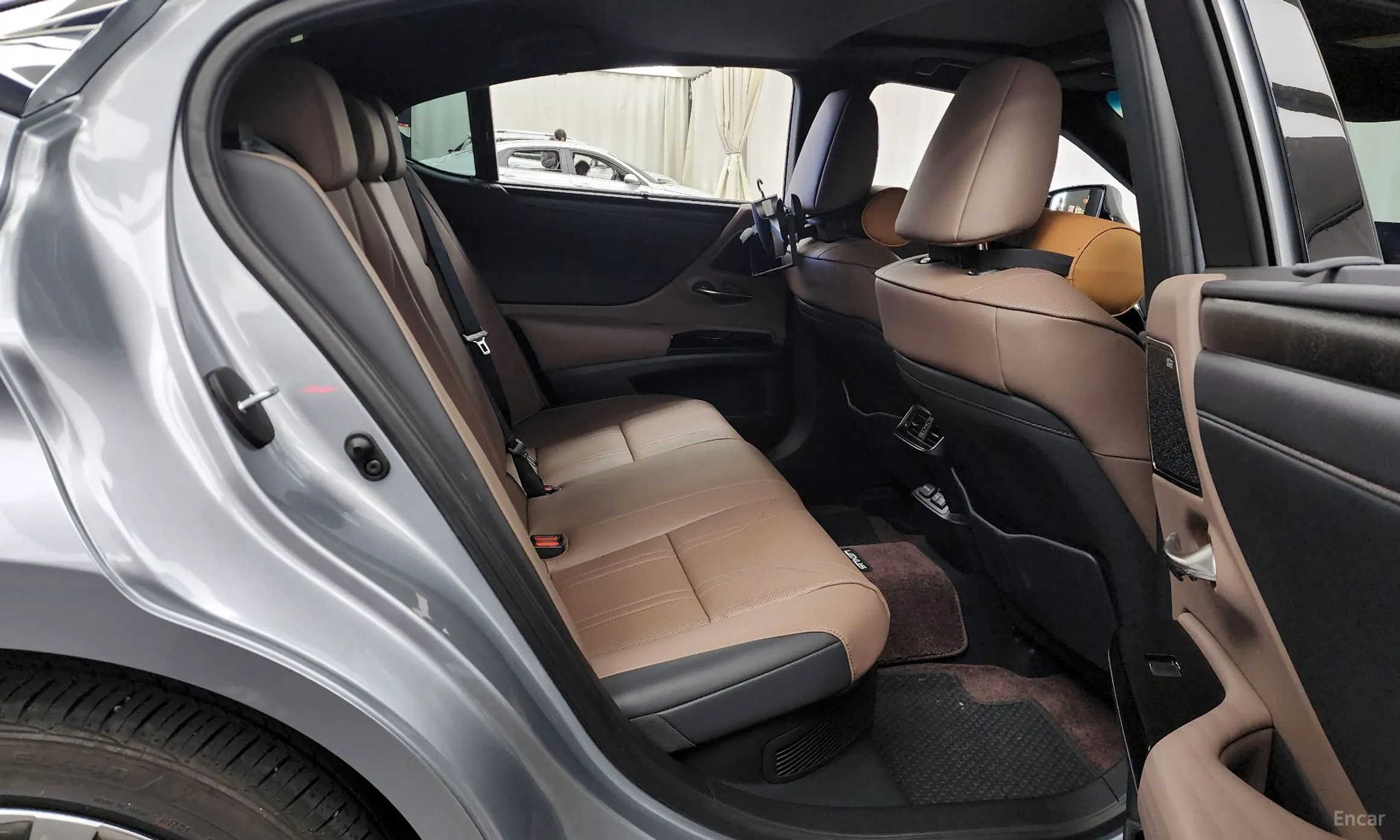 Lexus ES300h 7th Generation превью 12