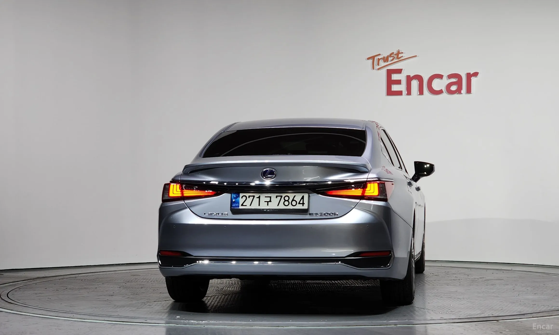 Lexus ES300h 7th Generation превью 4